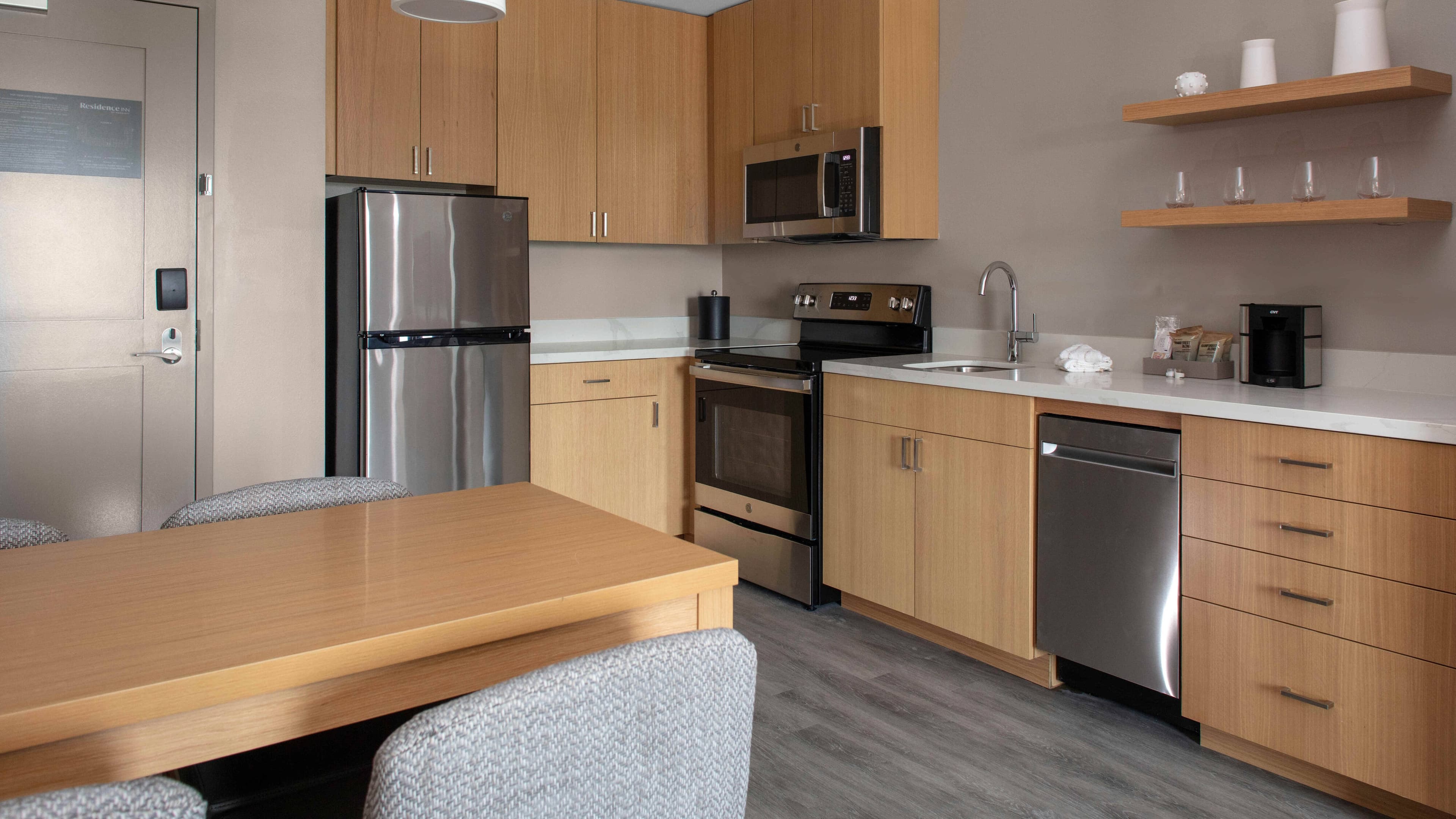 1 Bedroom Suite - Image 4