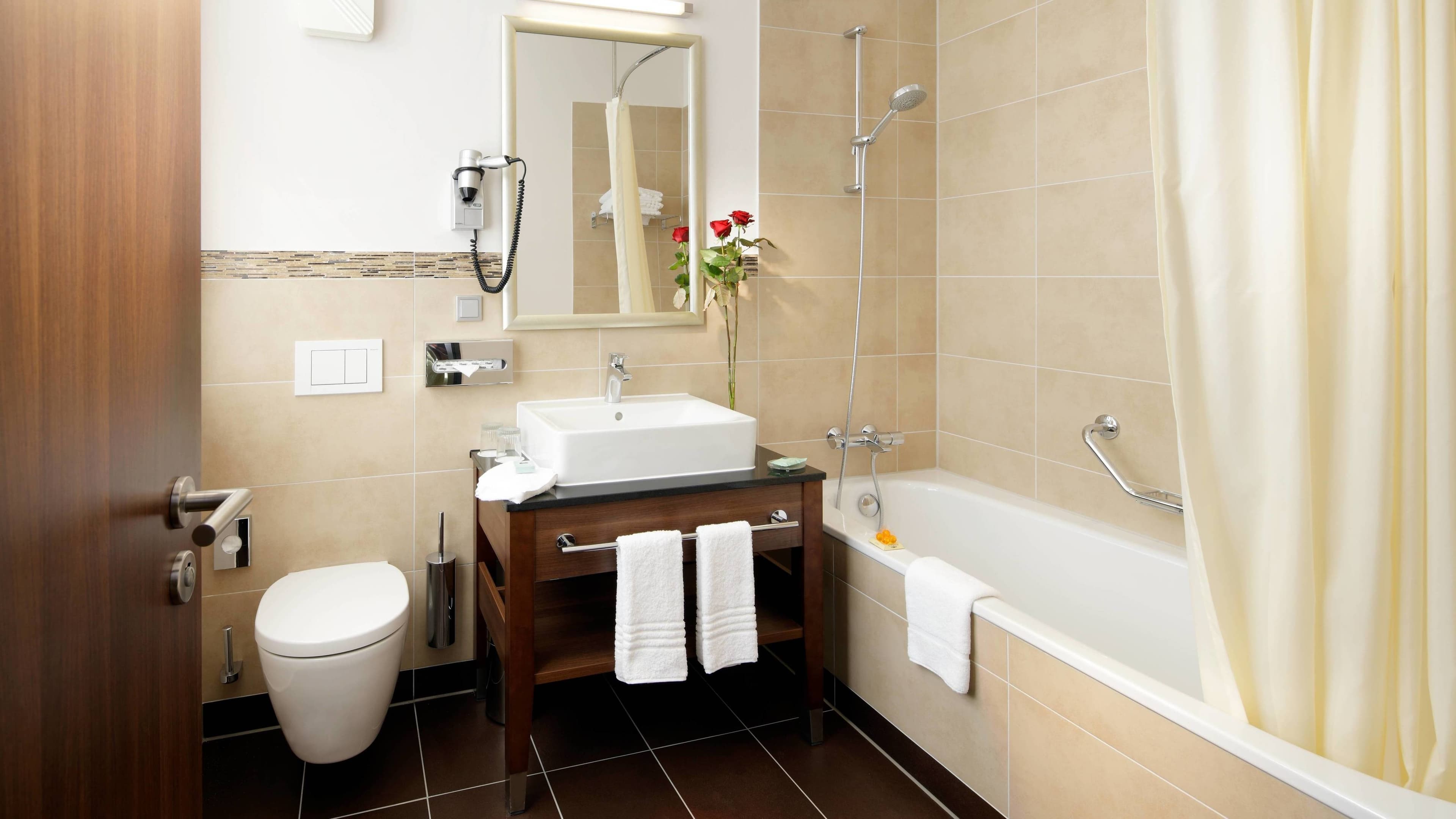 Comfort Room - Image 2