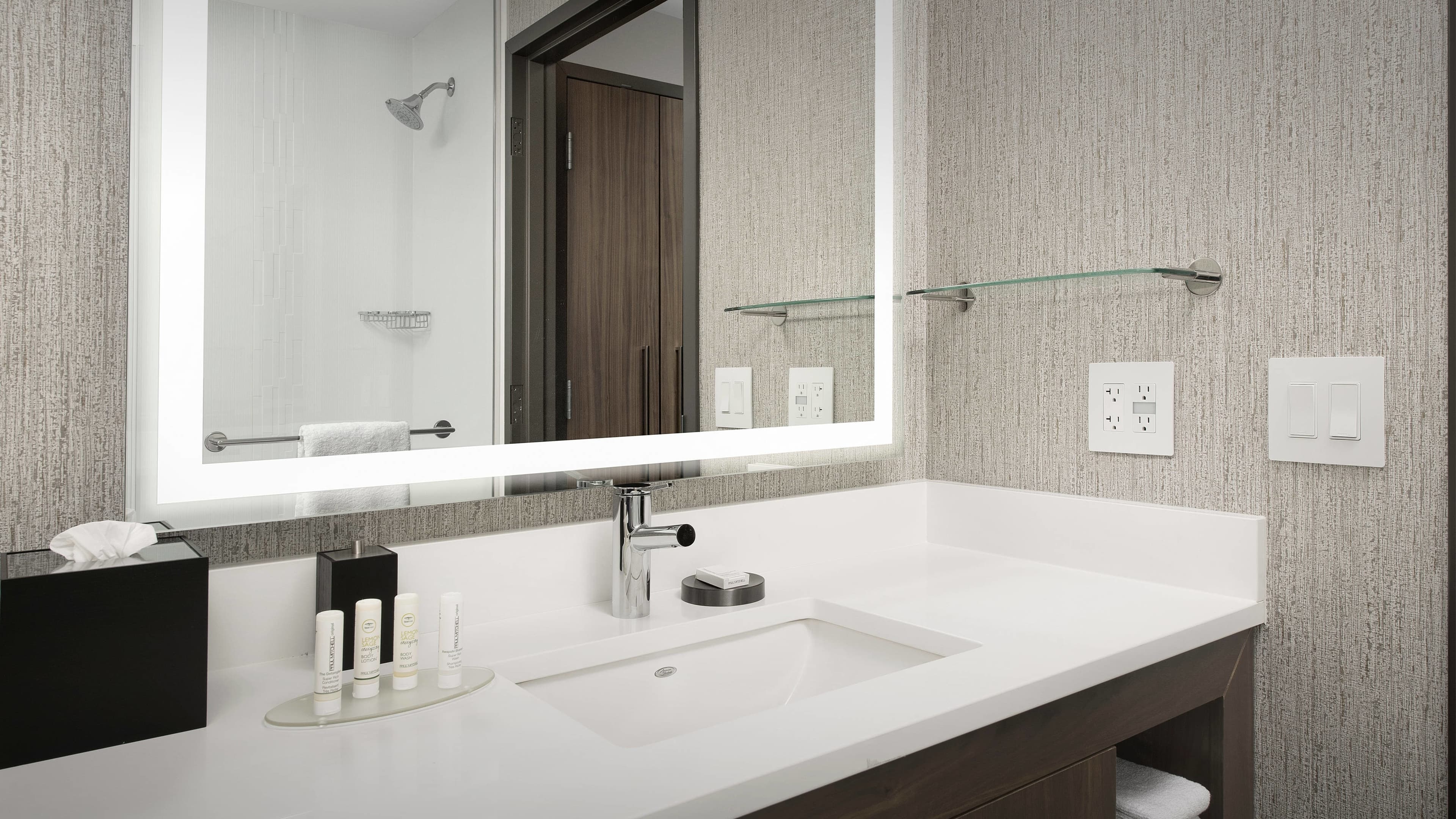 Larger Studio - Image 9