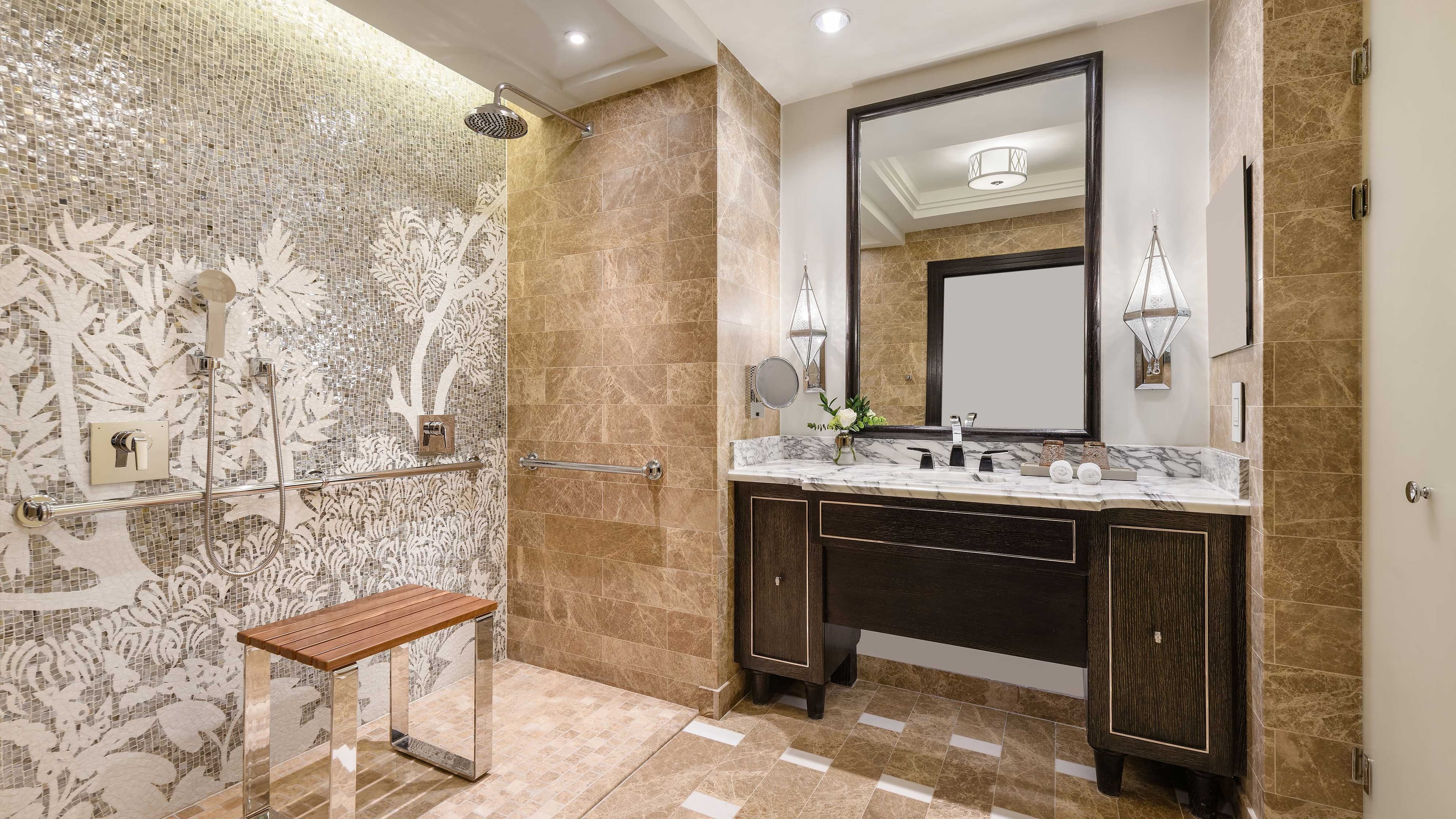 Deluxe Room - Image 5