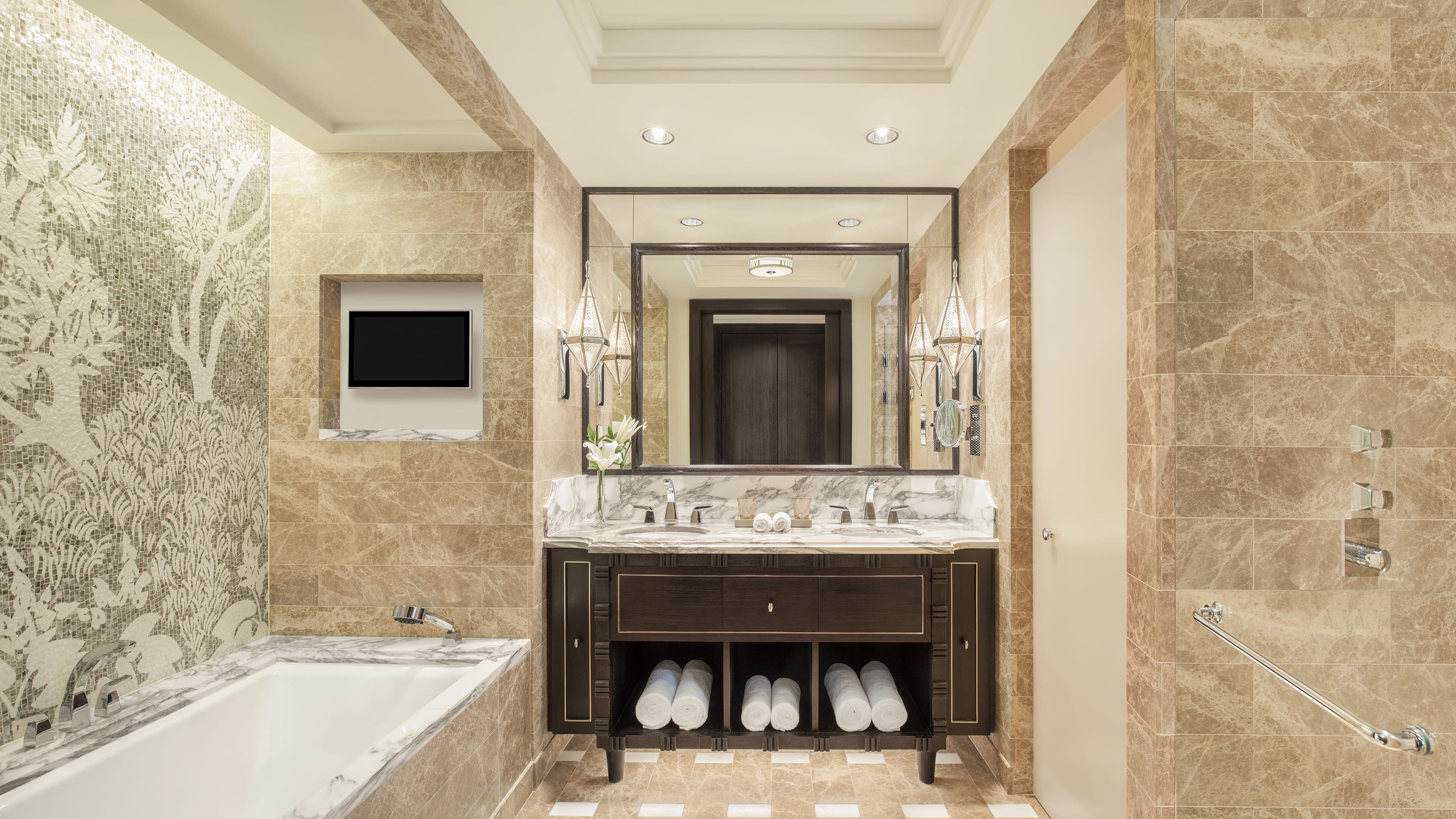 Deluxe Room - Image 4