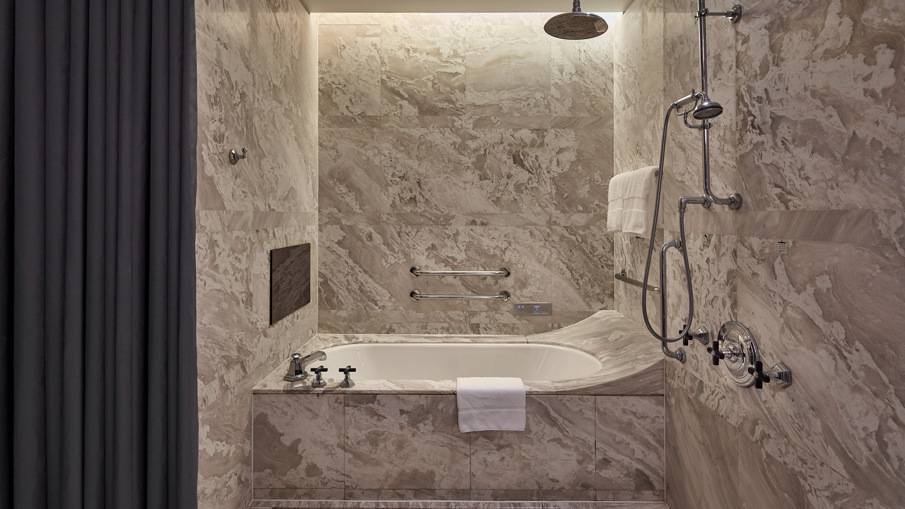 Wonderful Room - Image 2