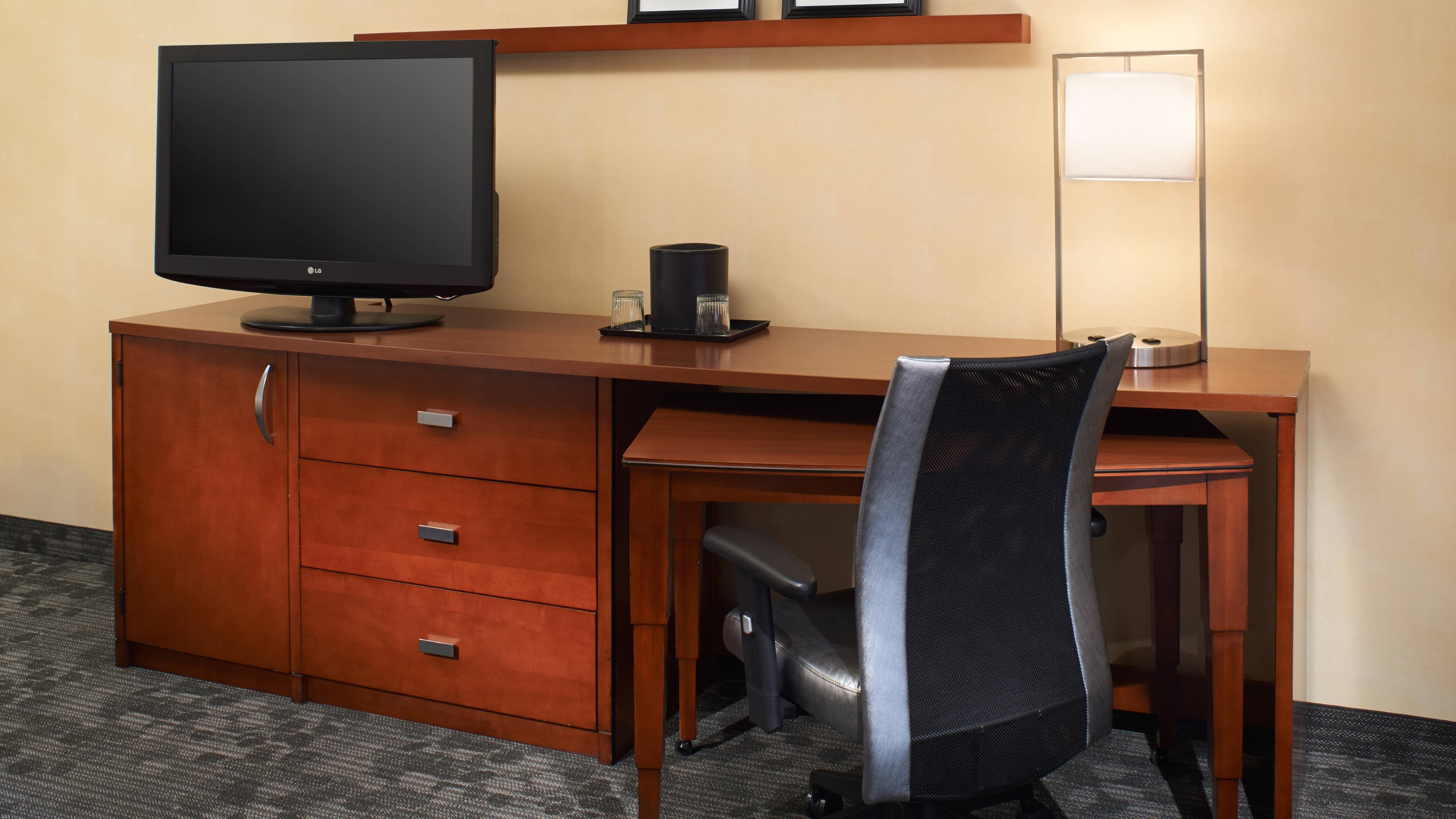 One King Bed - Image 2