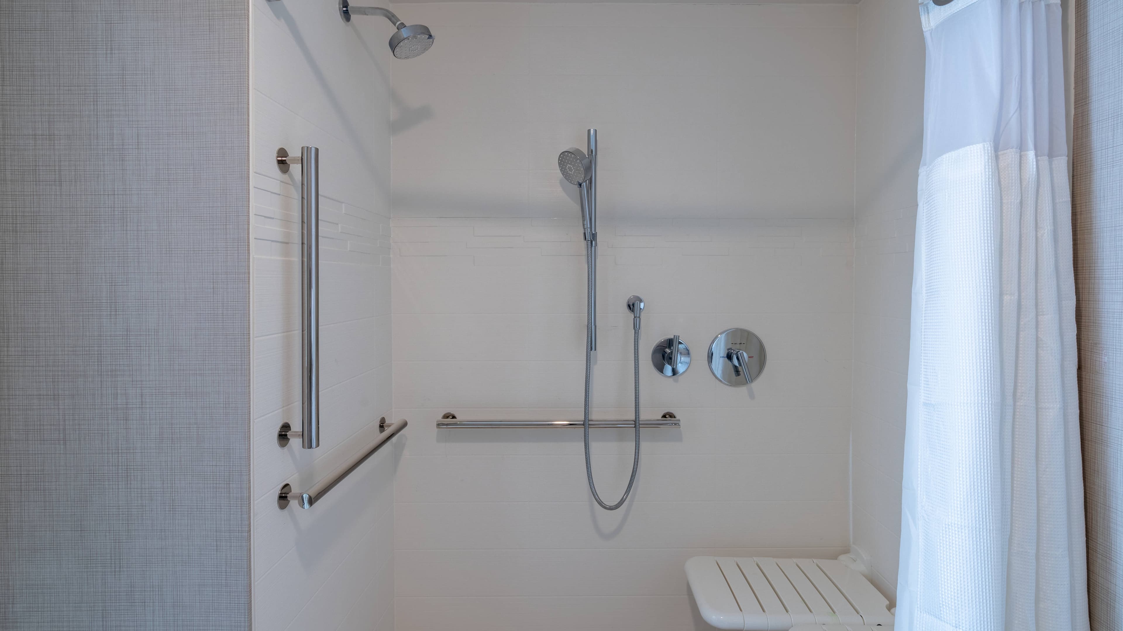 1 Bedroom Suite - Image 3