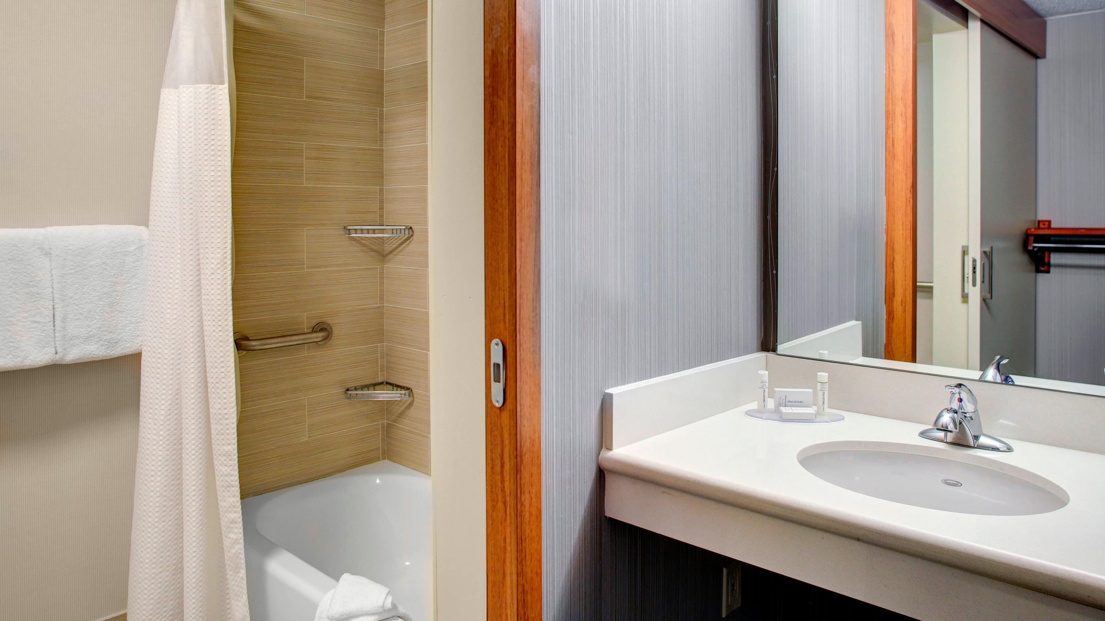 Queen/Queen - Image 10