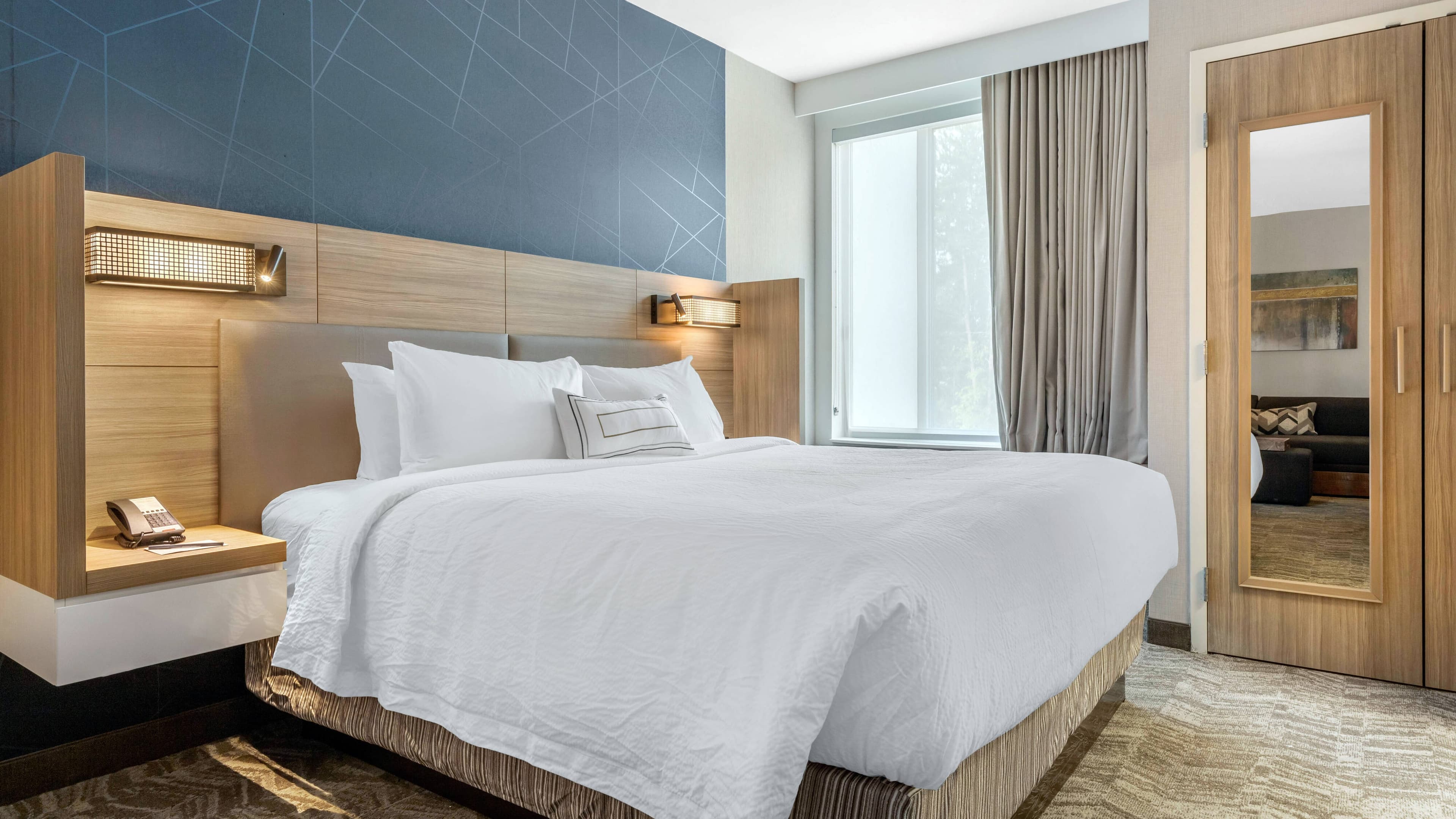 One King Bedroom Suite - Image 2