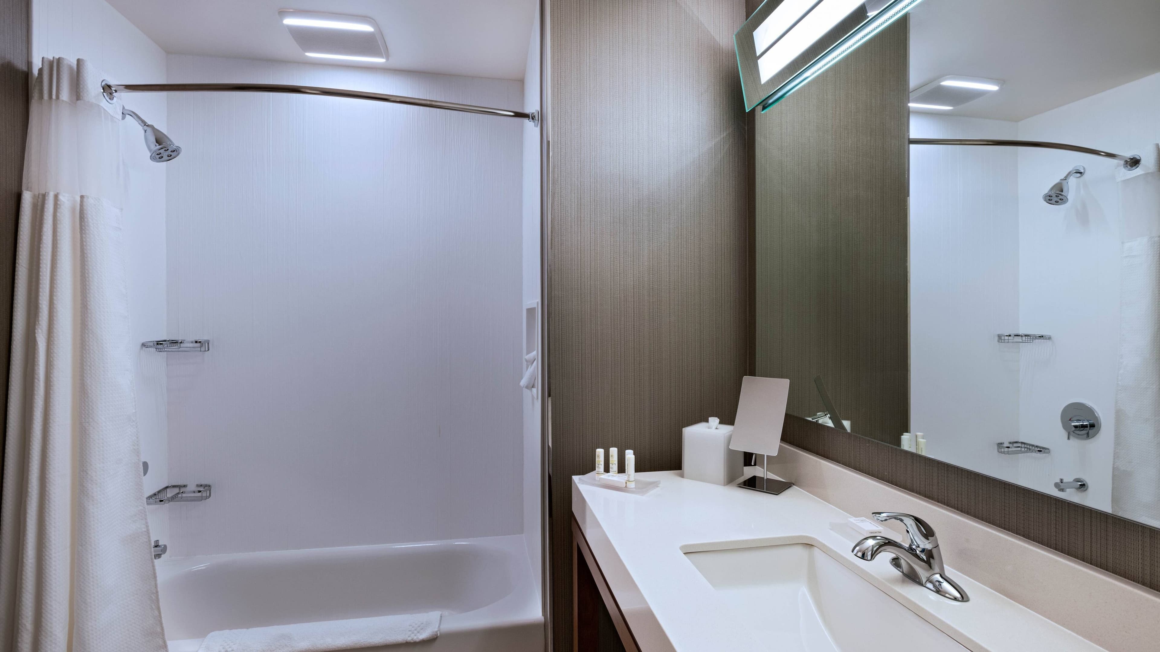 1 King with Sofa Bed - Image 3