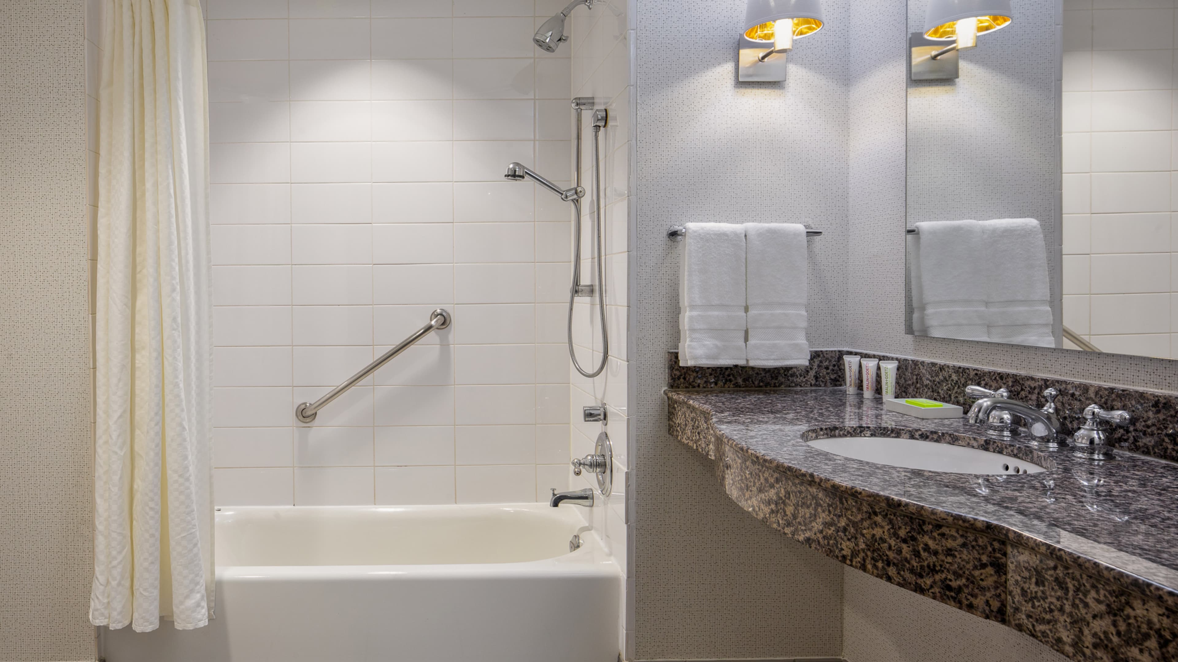 Junior Suite - Image 3