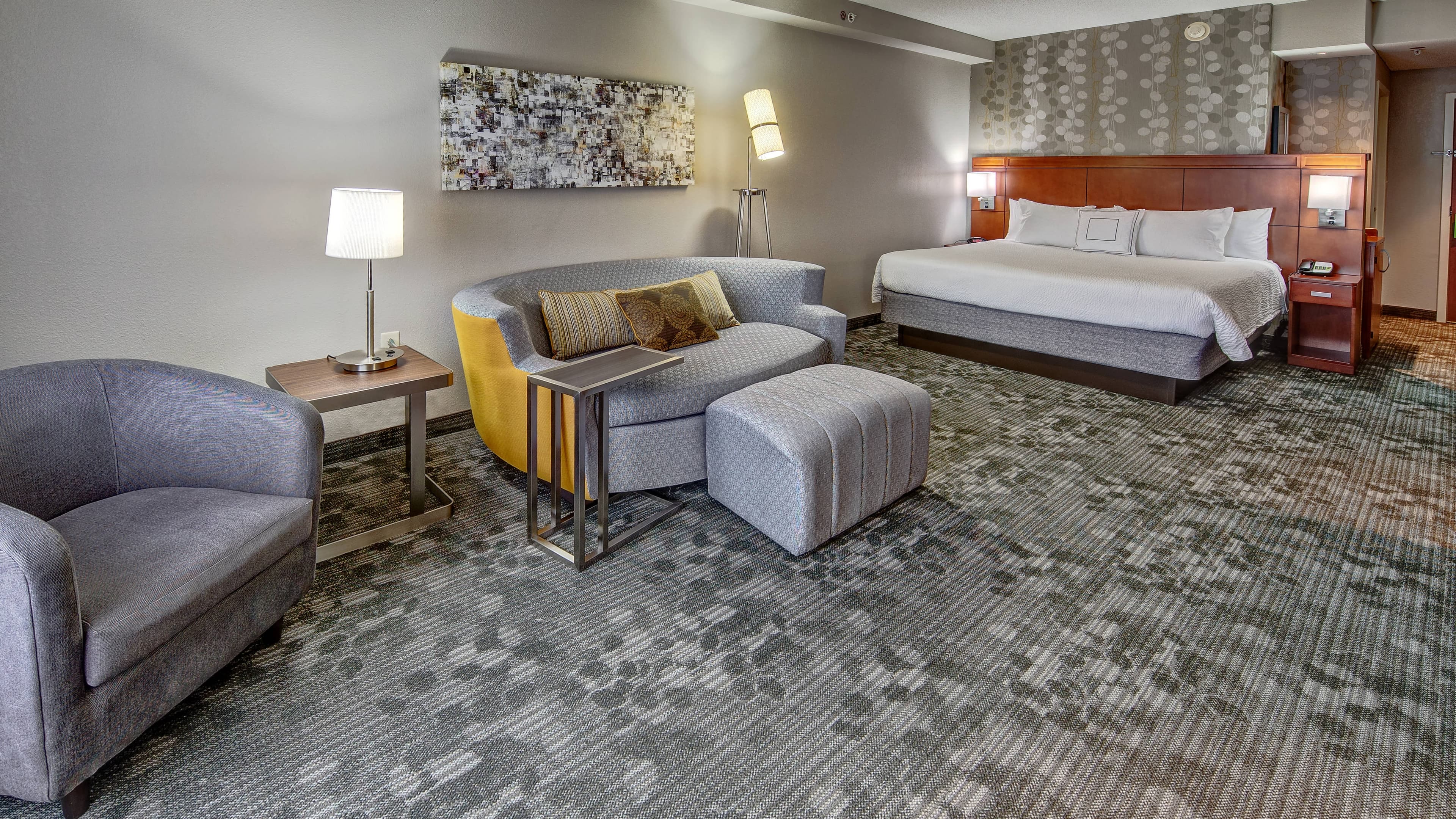 King Bed Guest Room - Image 1