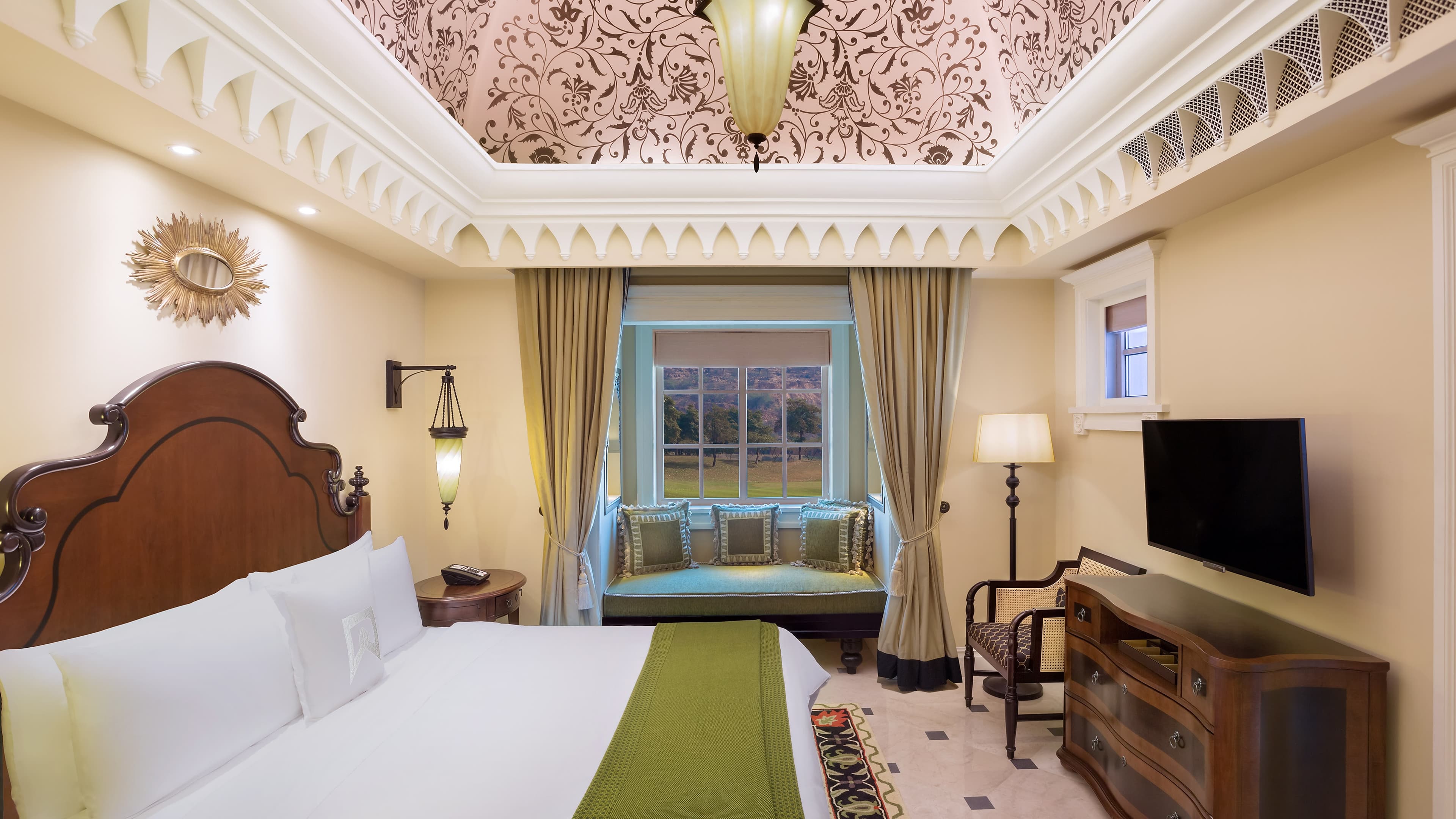 Deluxe Suite with Terrace - Image 1