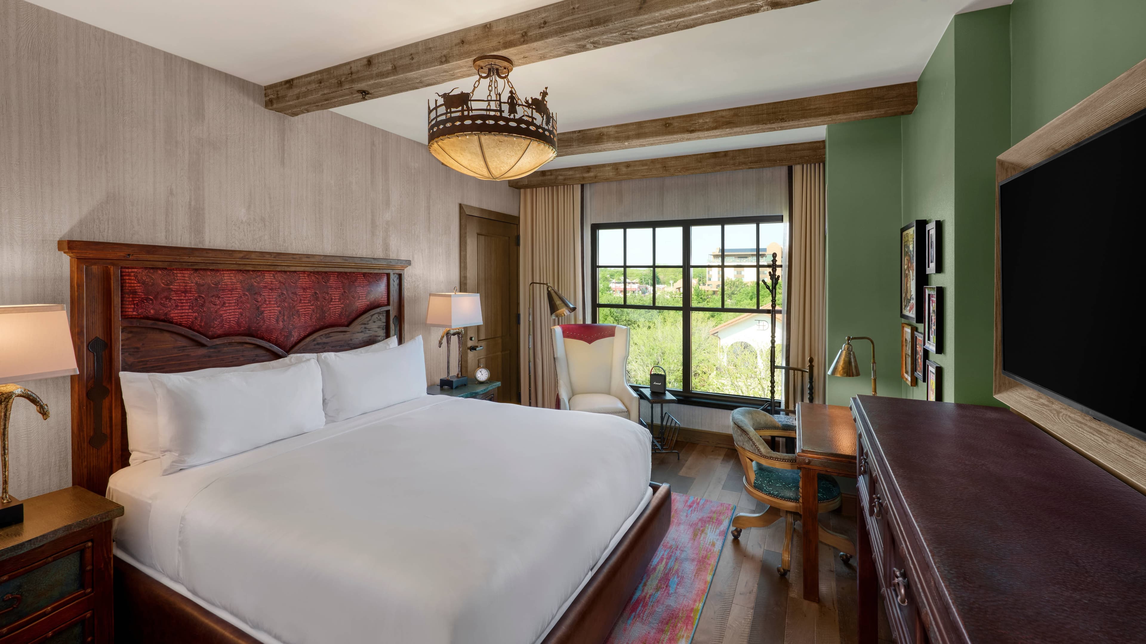 Deluxe Guest room - Image 5