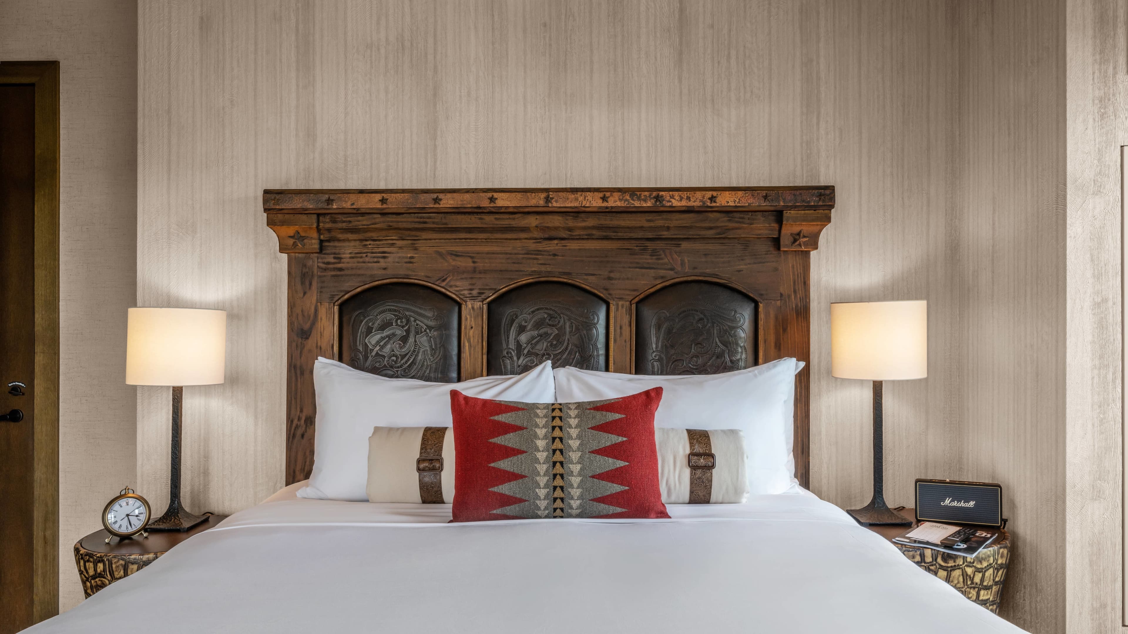 Deluxe Guest room - Image 1