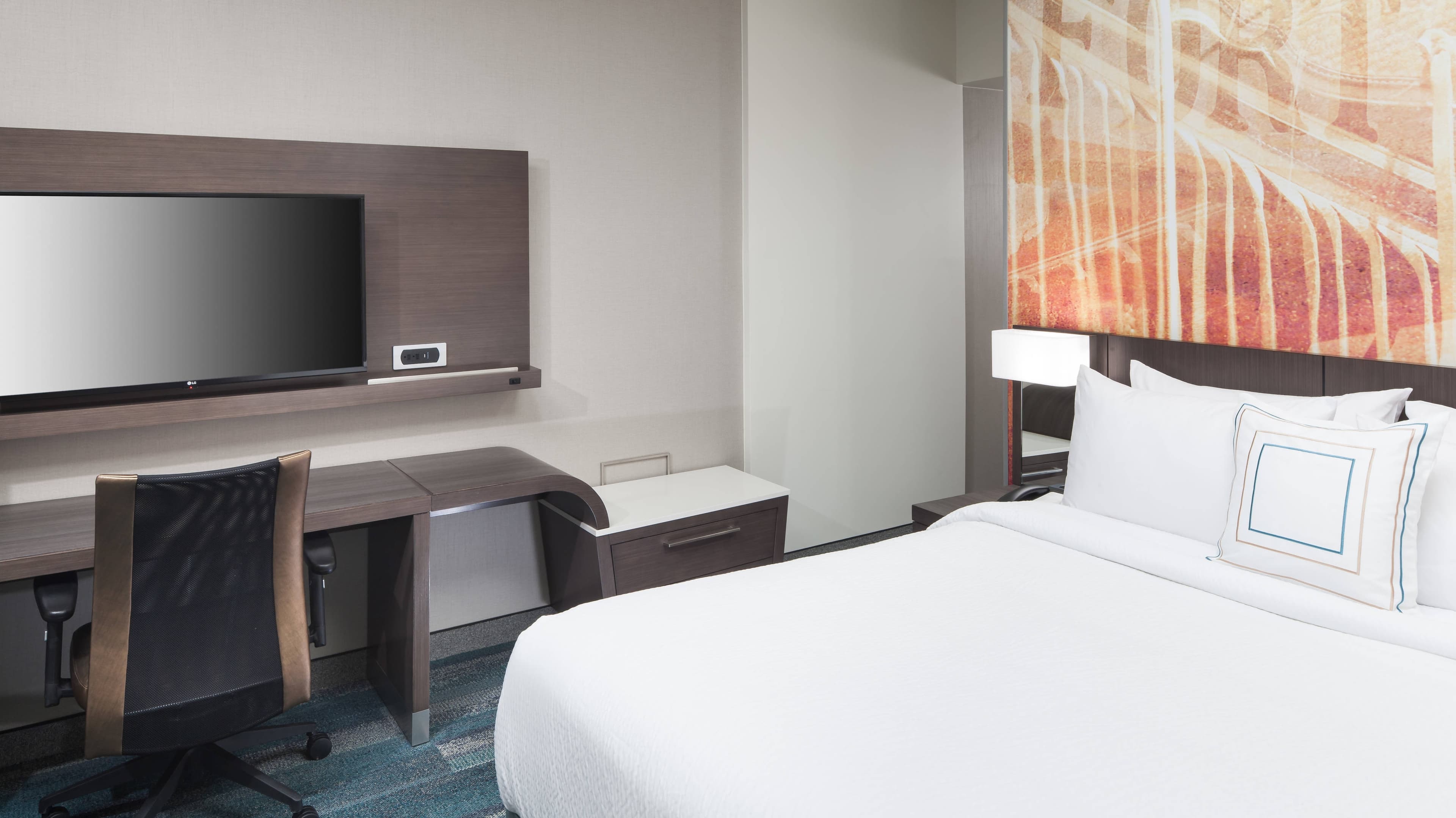 King Guest Room - Image 2