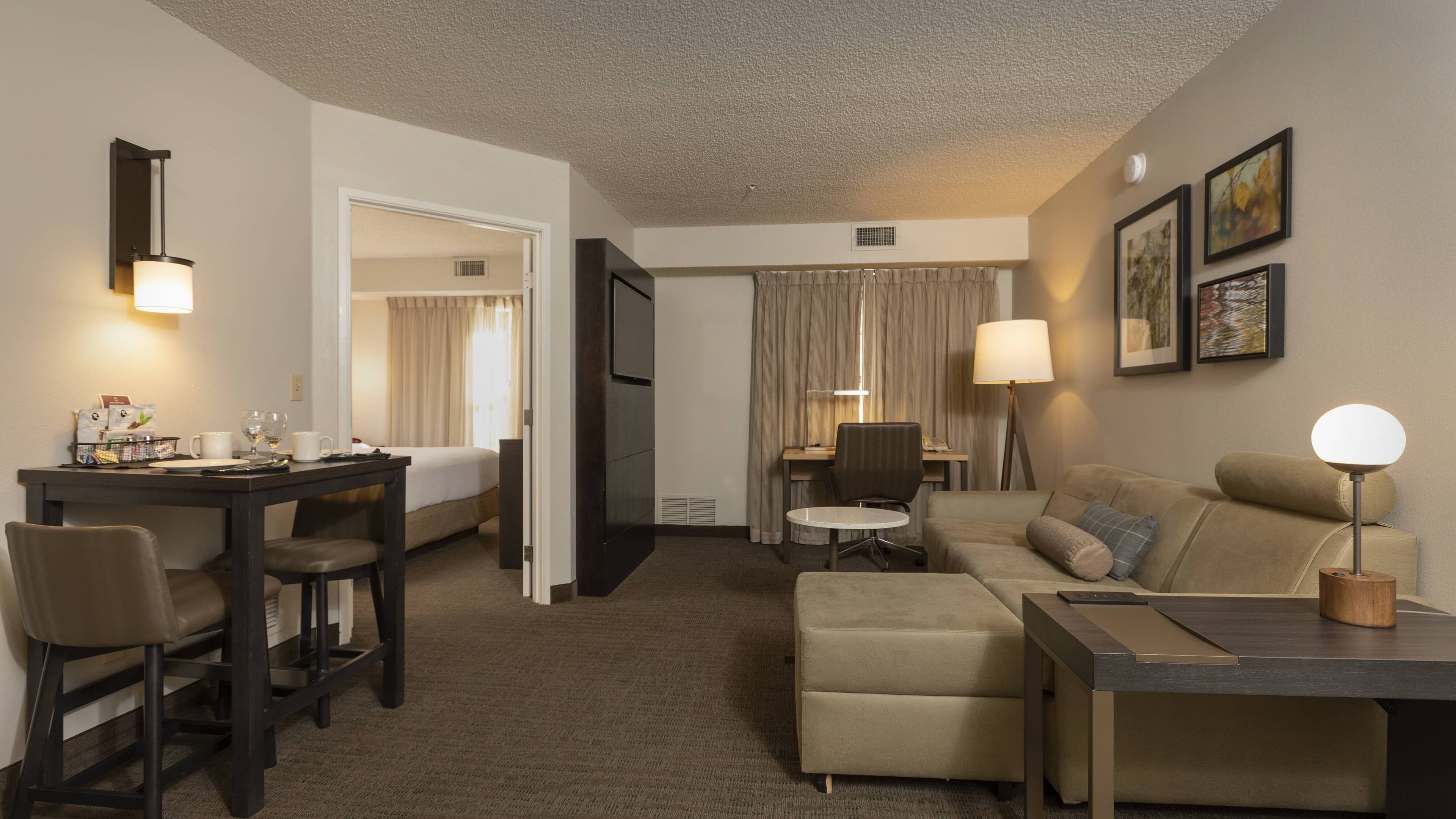 1 Bedroom Suite - Image 1