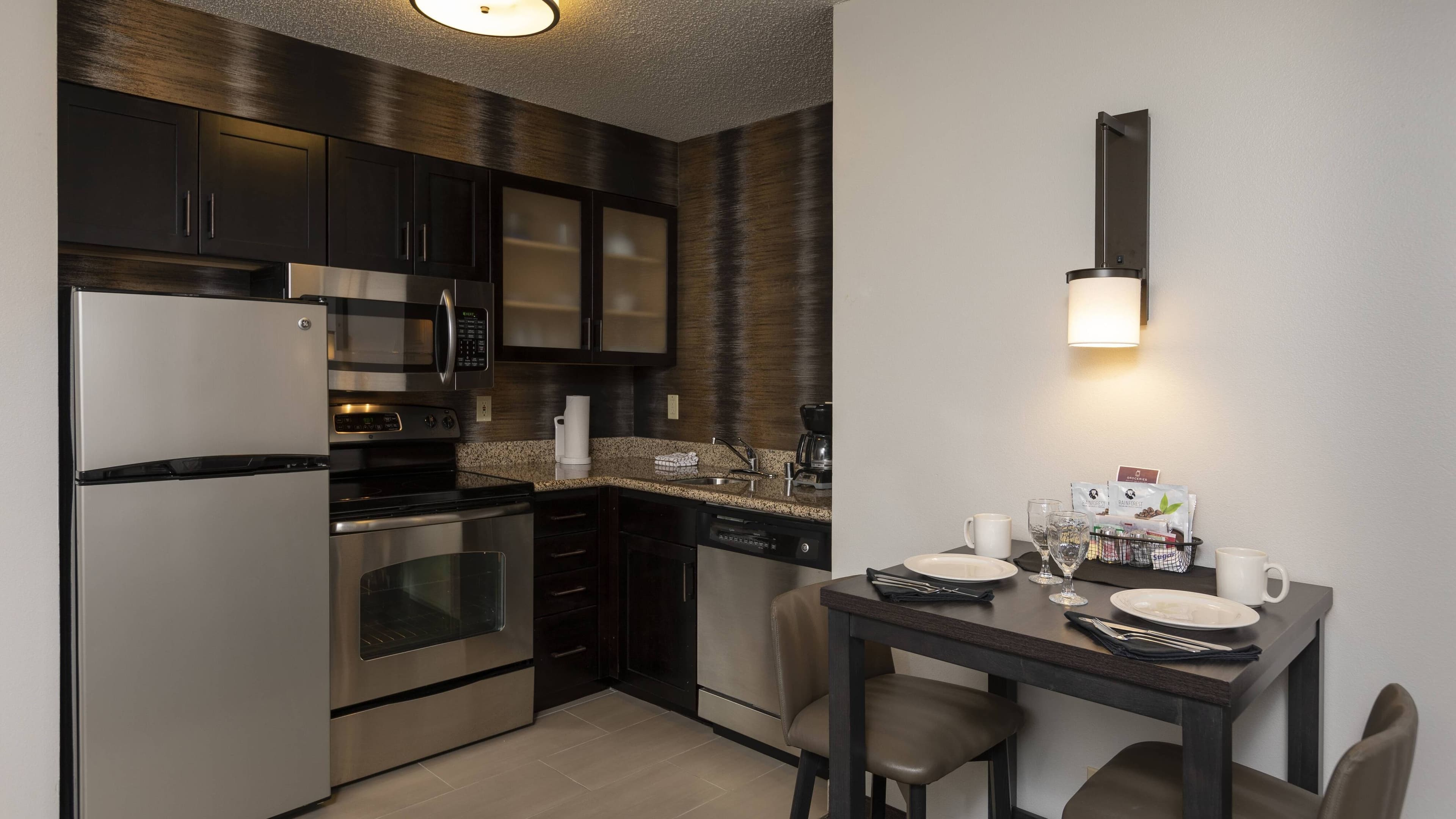 1 Bedroom Suite - Image 2