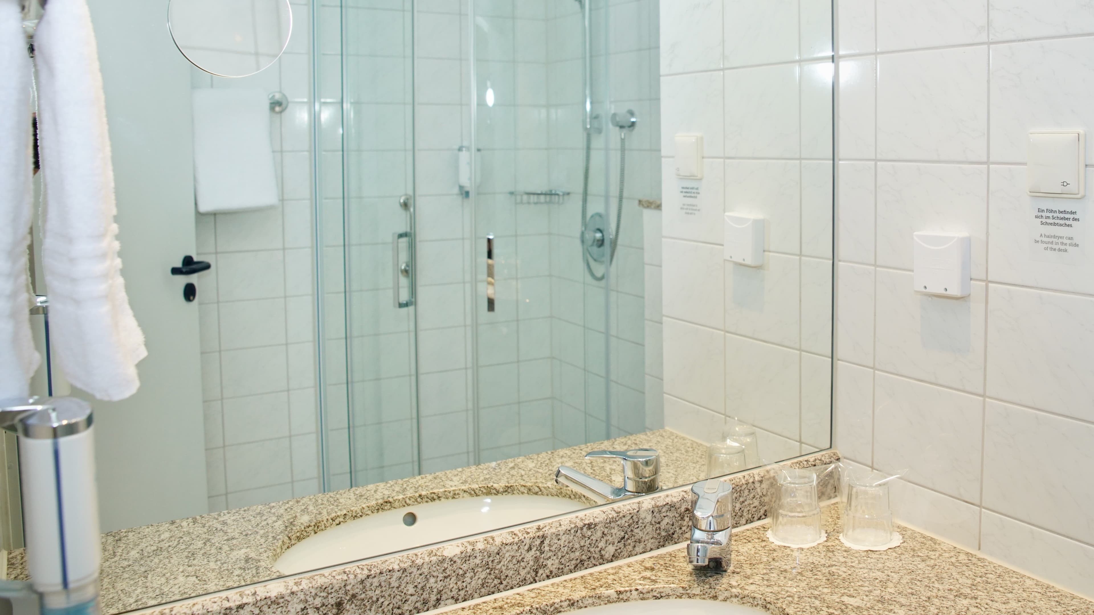 Comfort Room - Image 7