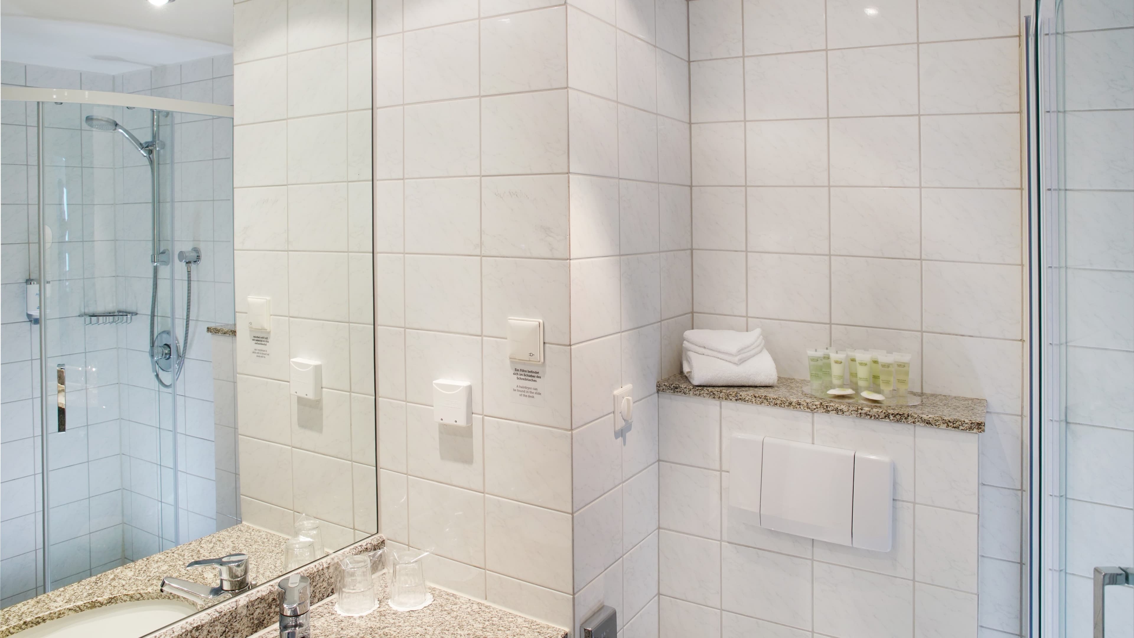 Comfort Room - Image 6