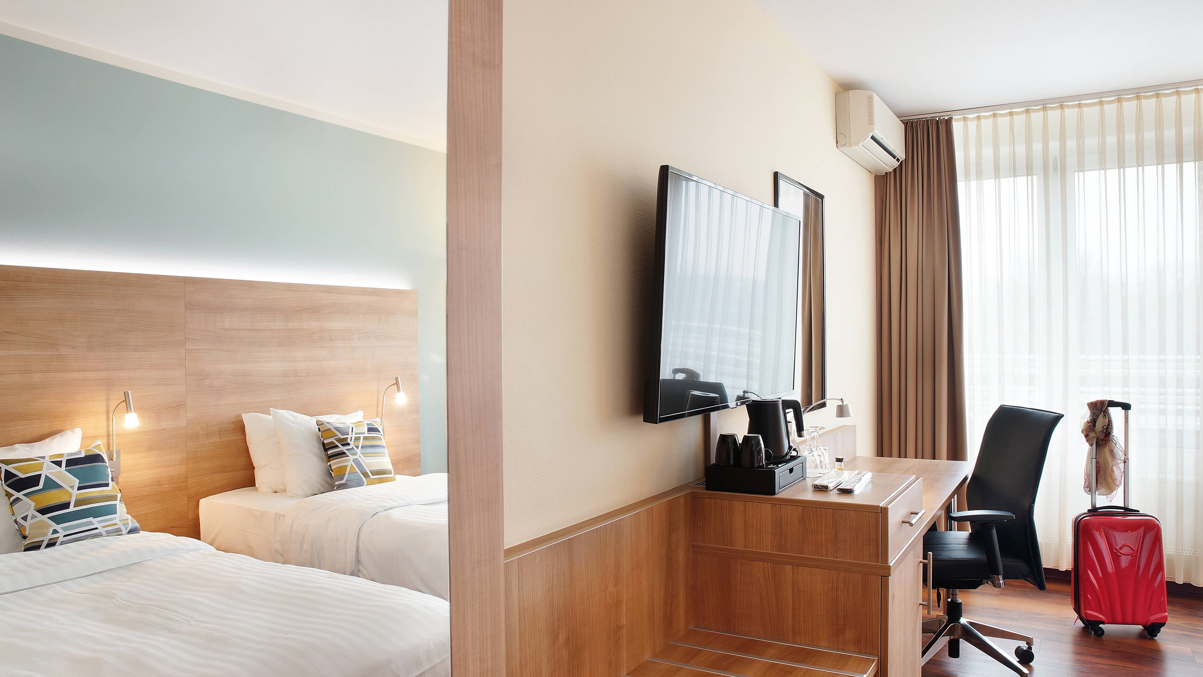 Comfort Room - Image 2