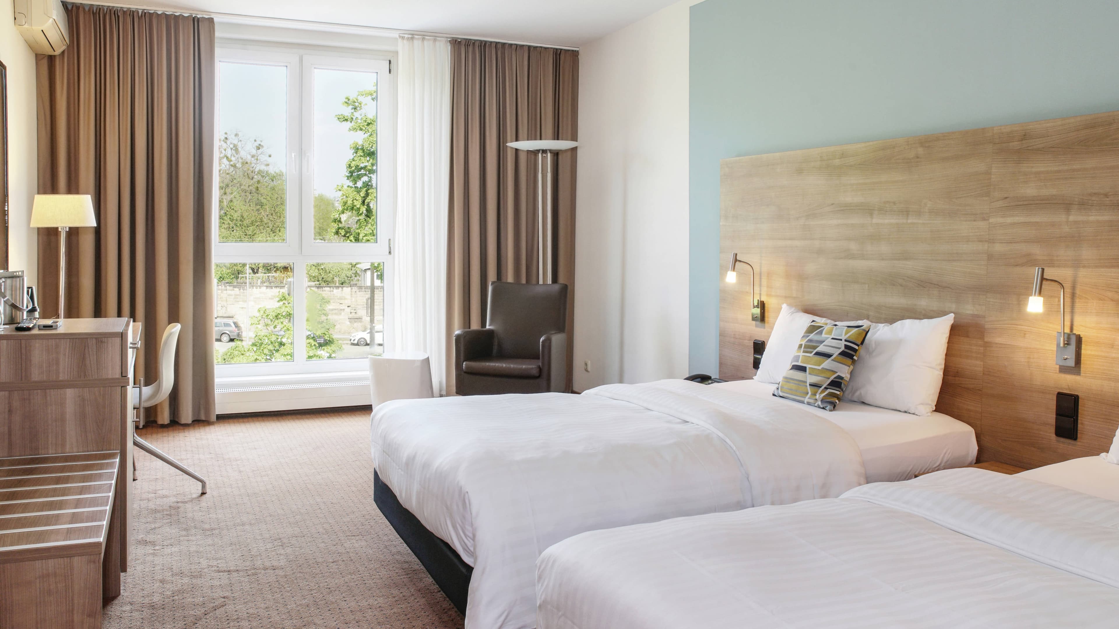 Comfort Room - Image 5