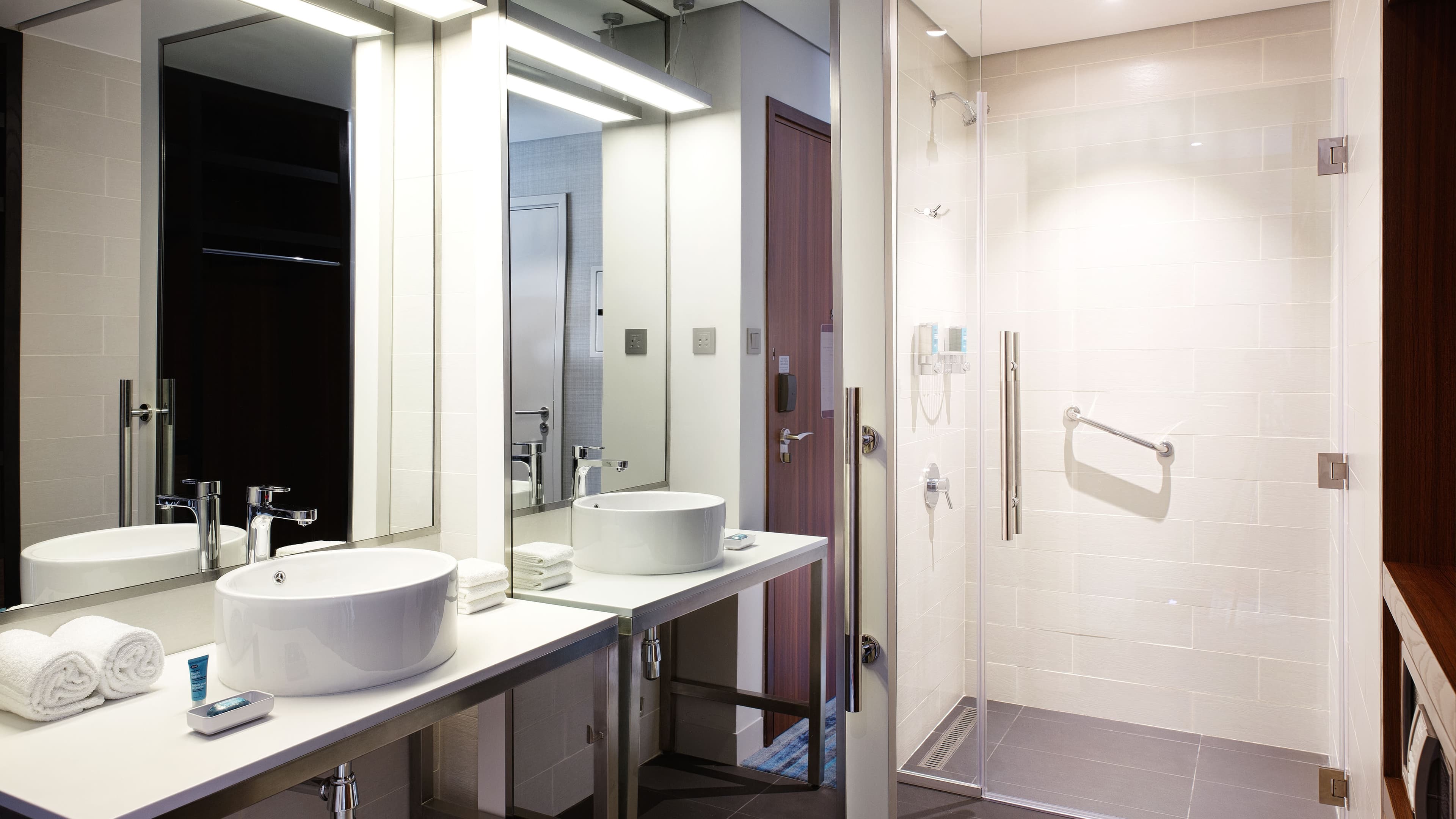 Aloft Room - Image 5