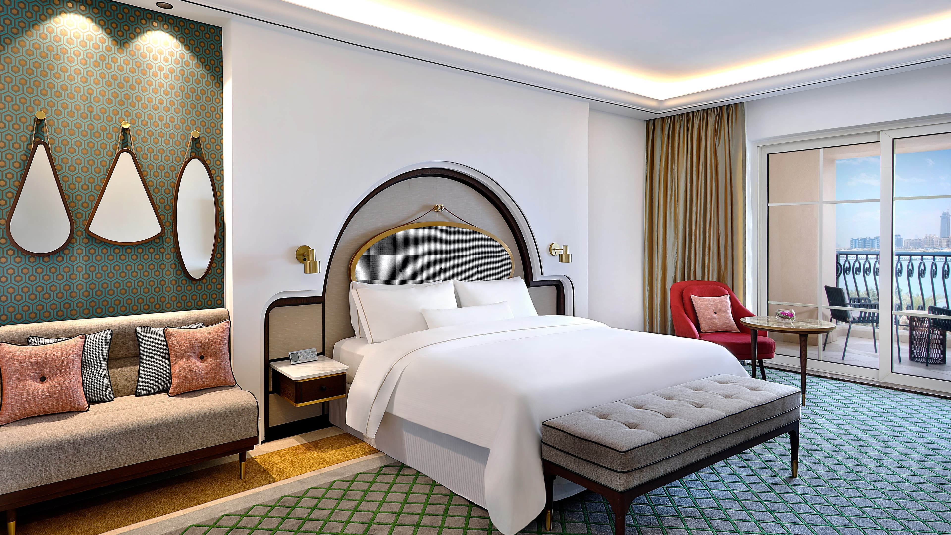 Deluxe Sea View - Image 2