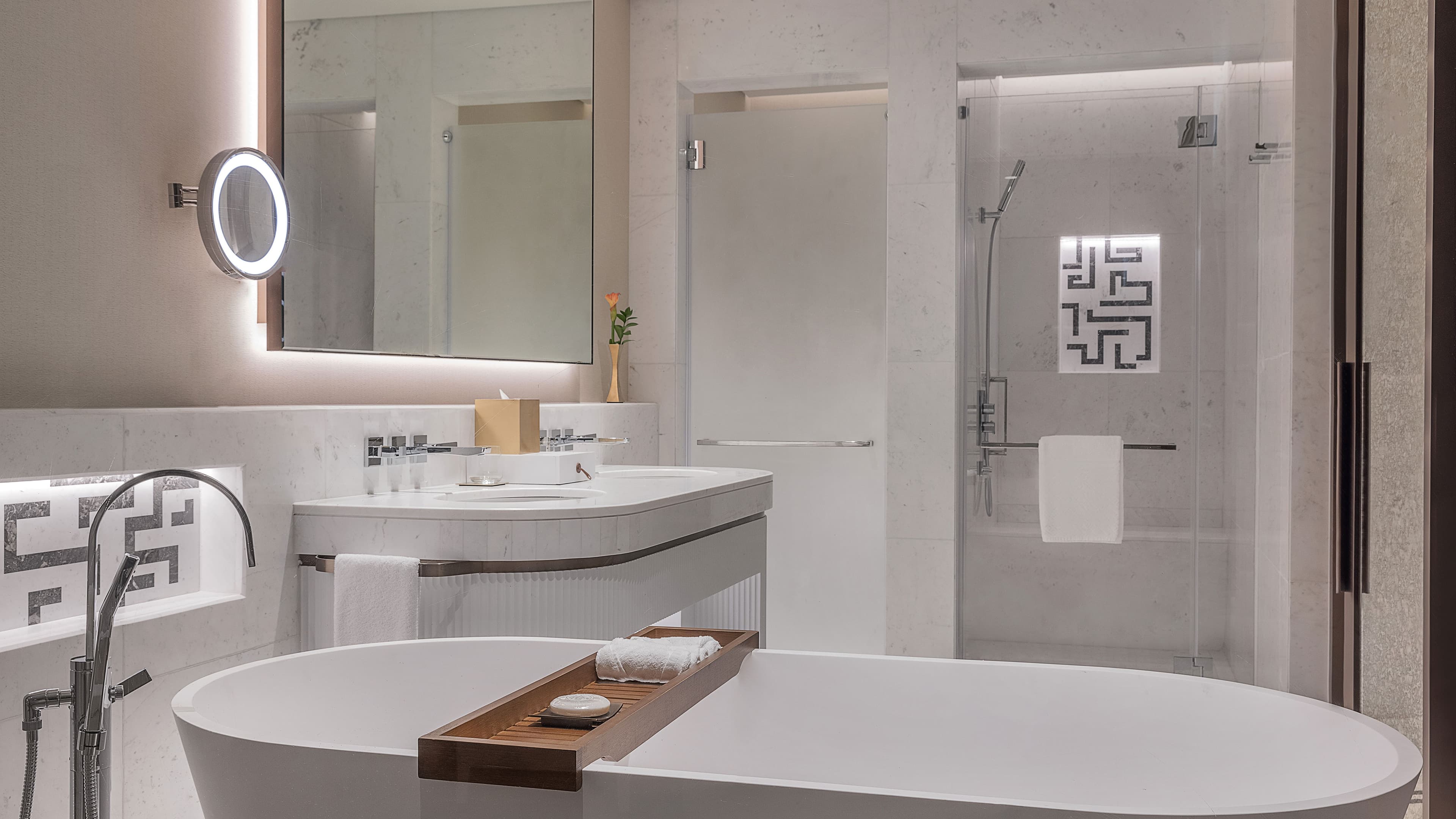 Deluxe Twin Room - Image 5