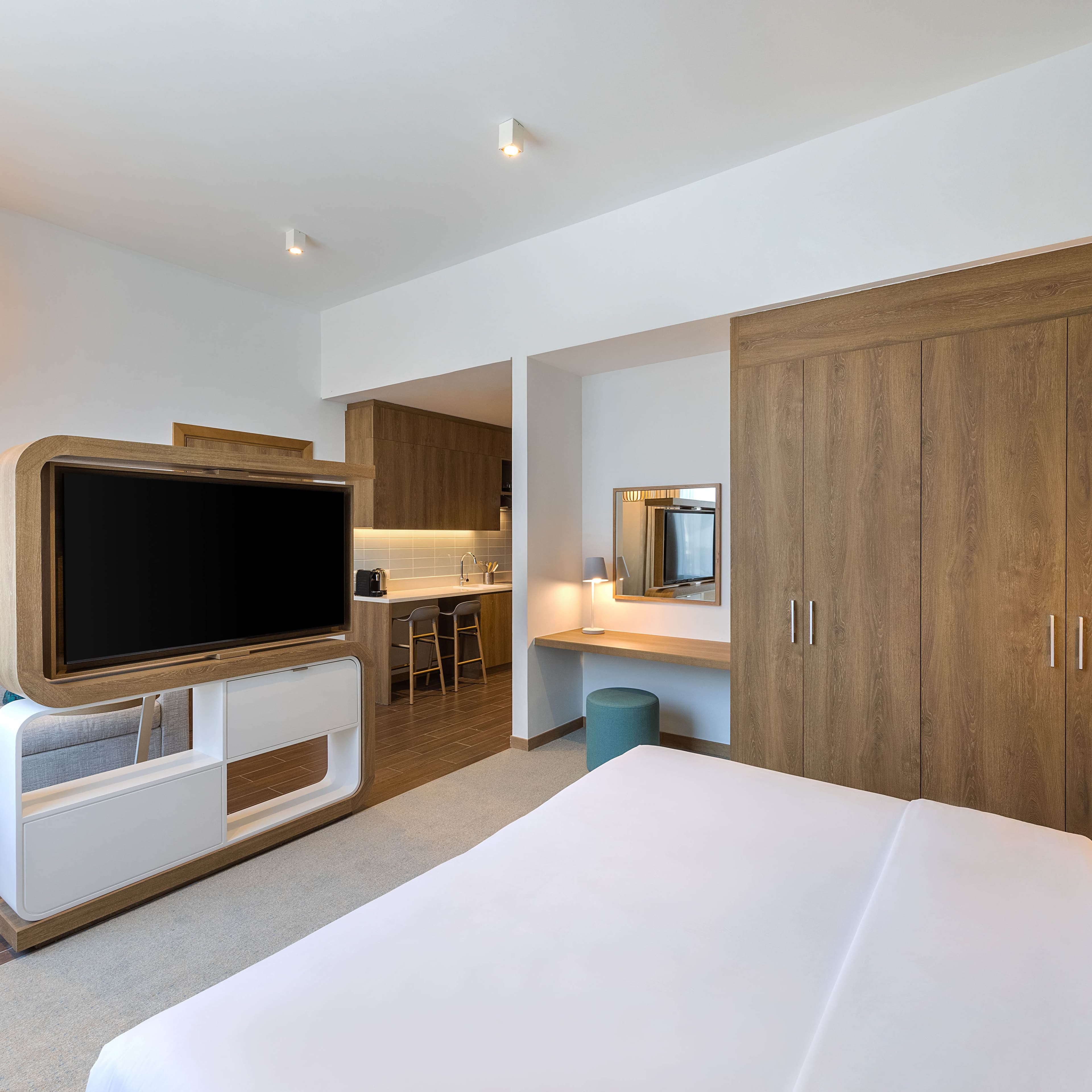 Element Al Mina, Dubai