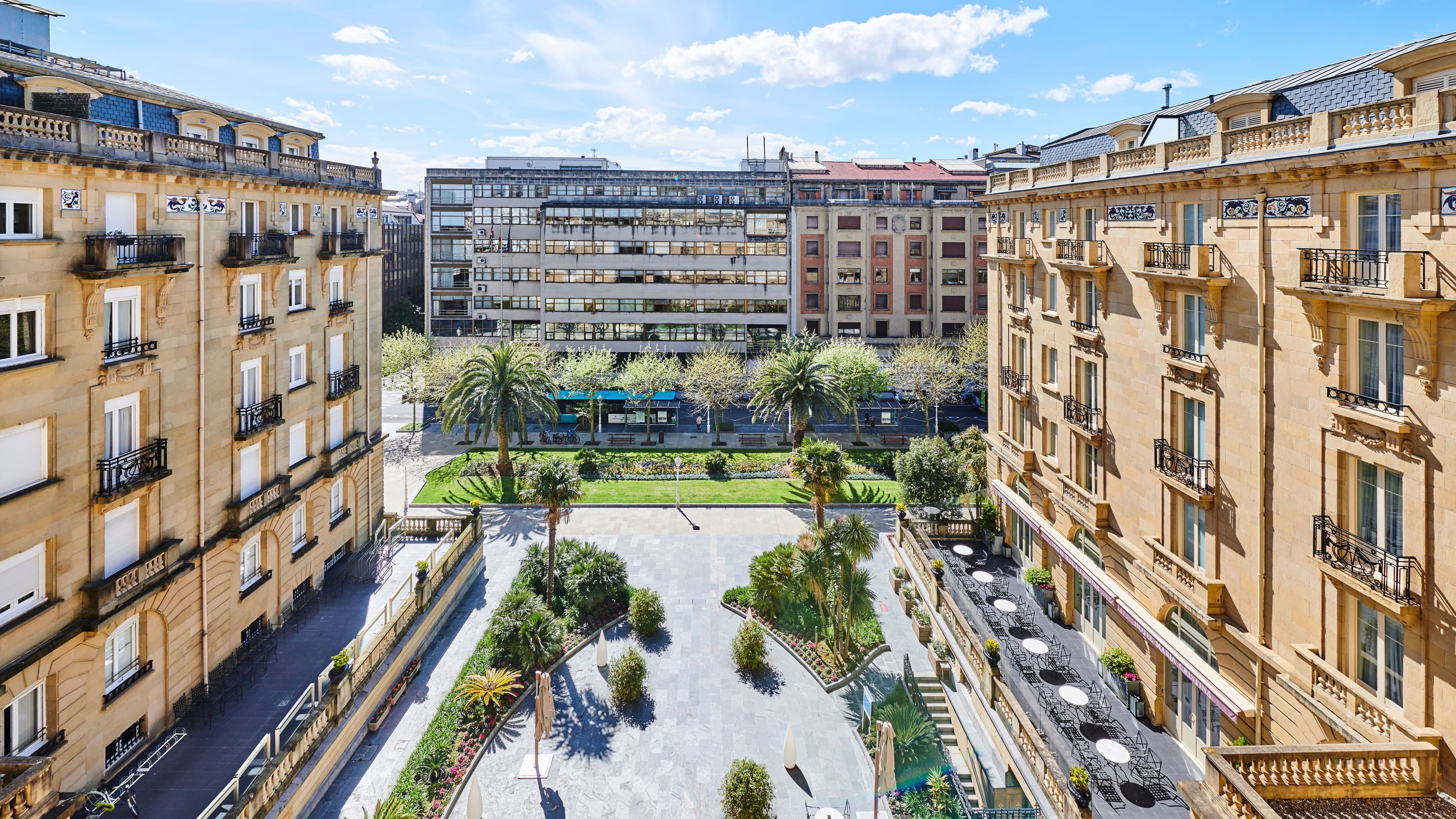 Deluxe room - Image 5