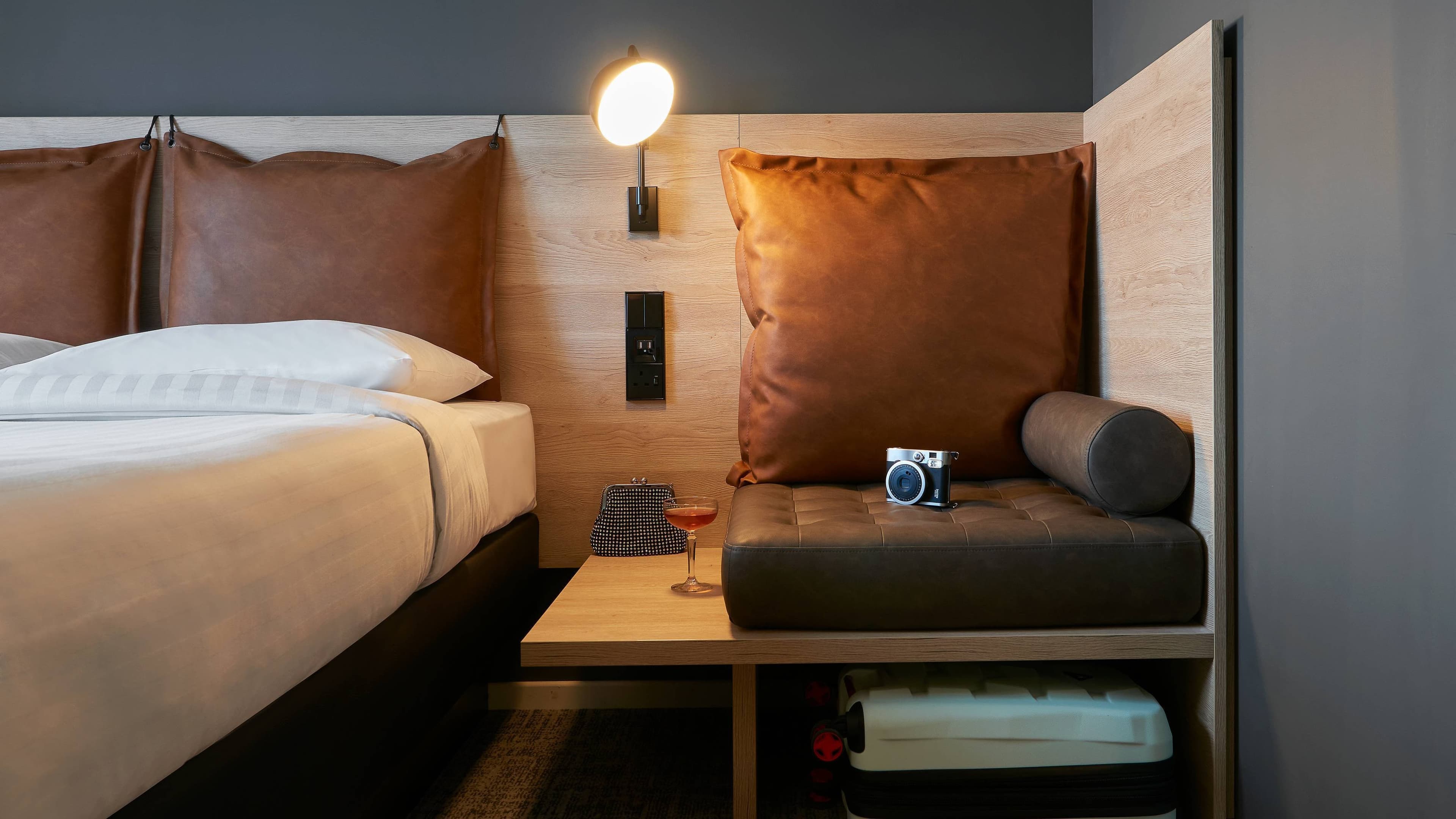 Moxy Queen Sleeper - Image 1