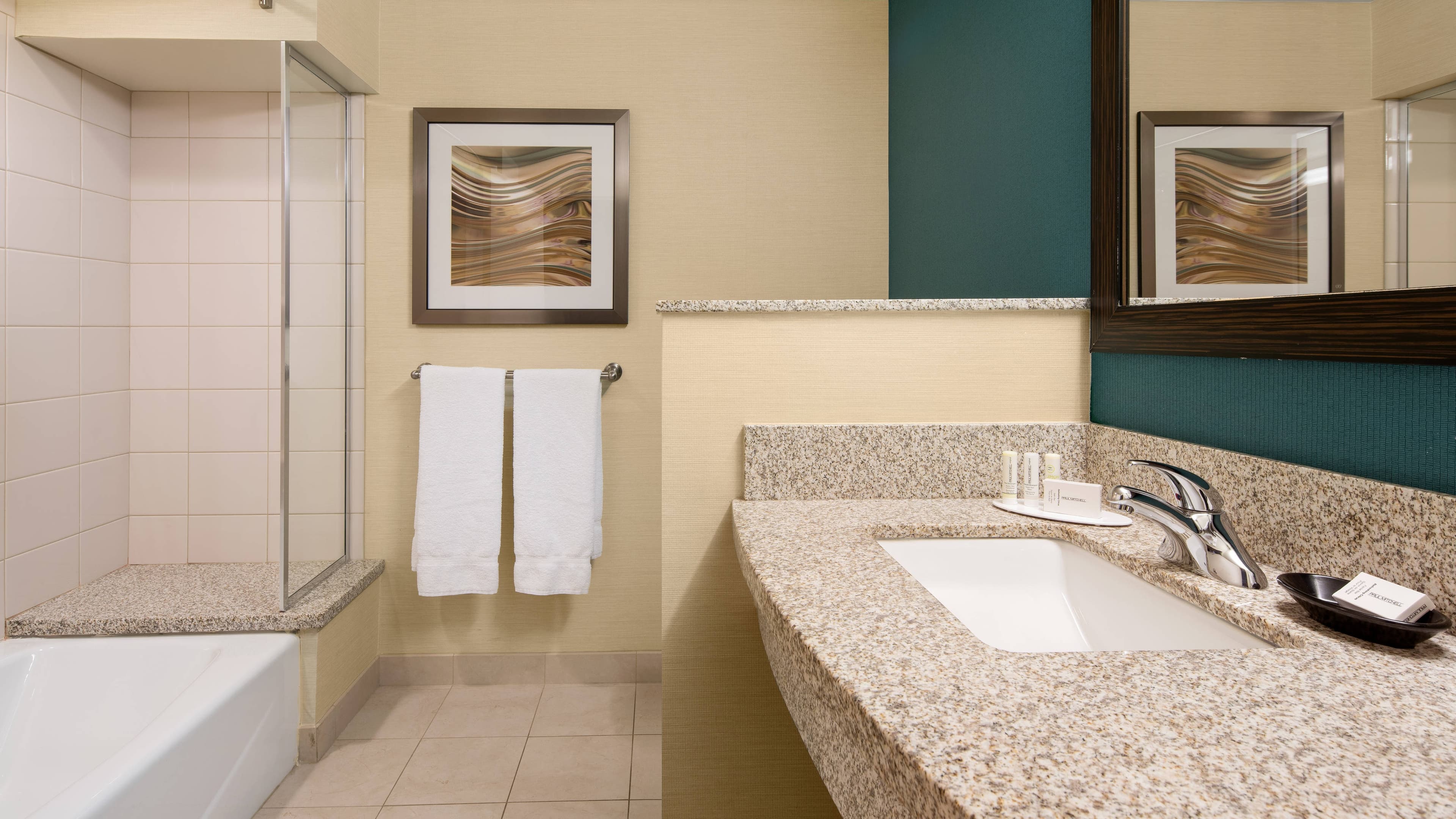 King Guest Room - Image 6