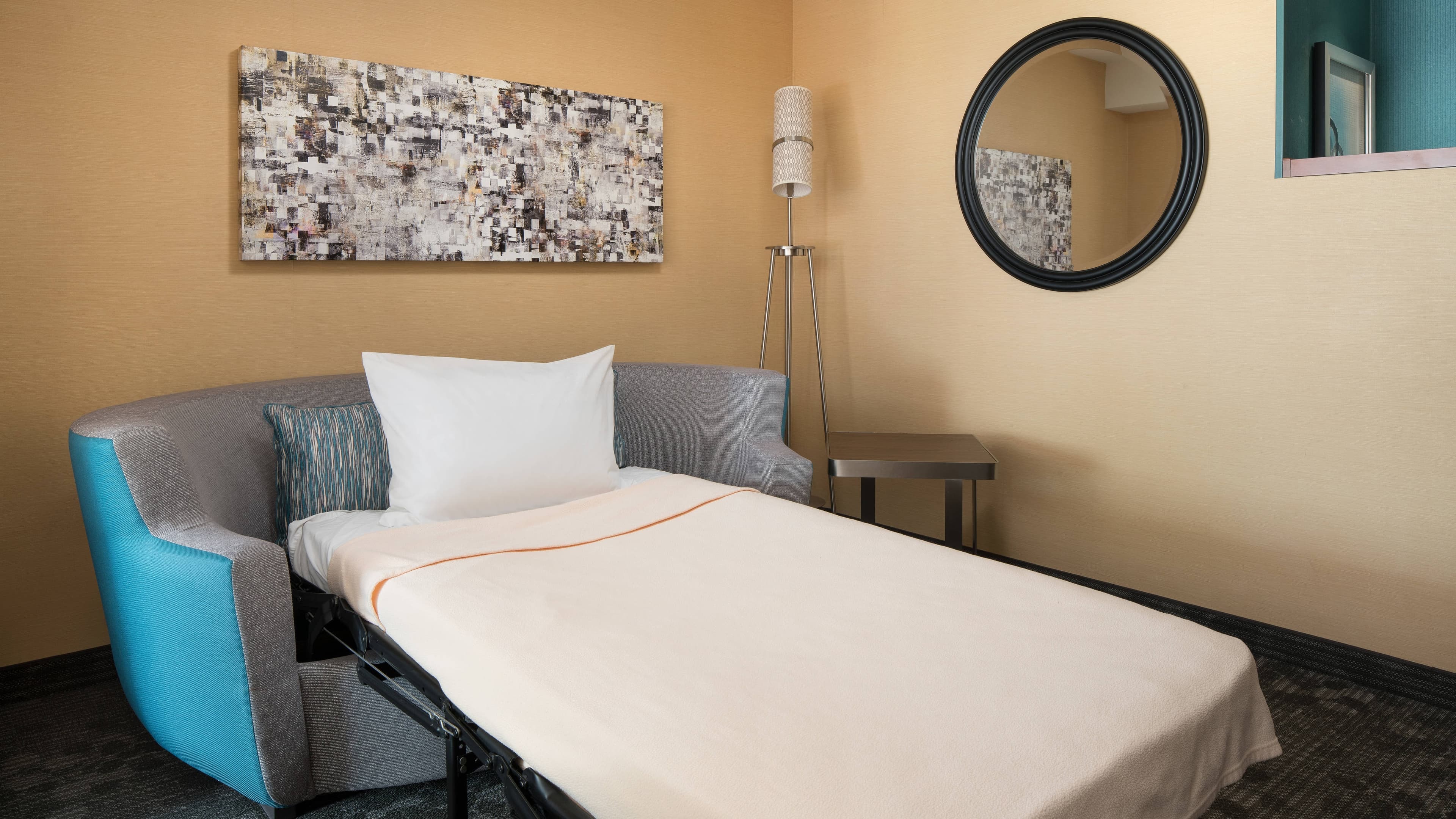 King Guest Room - Image 4