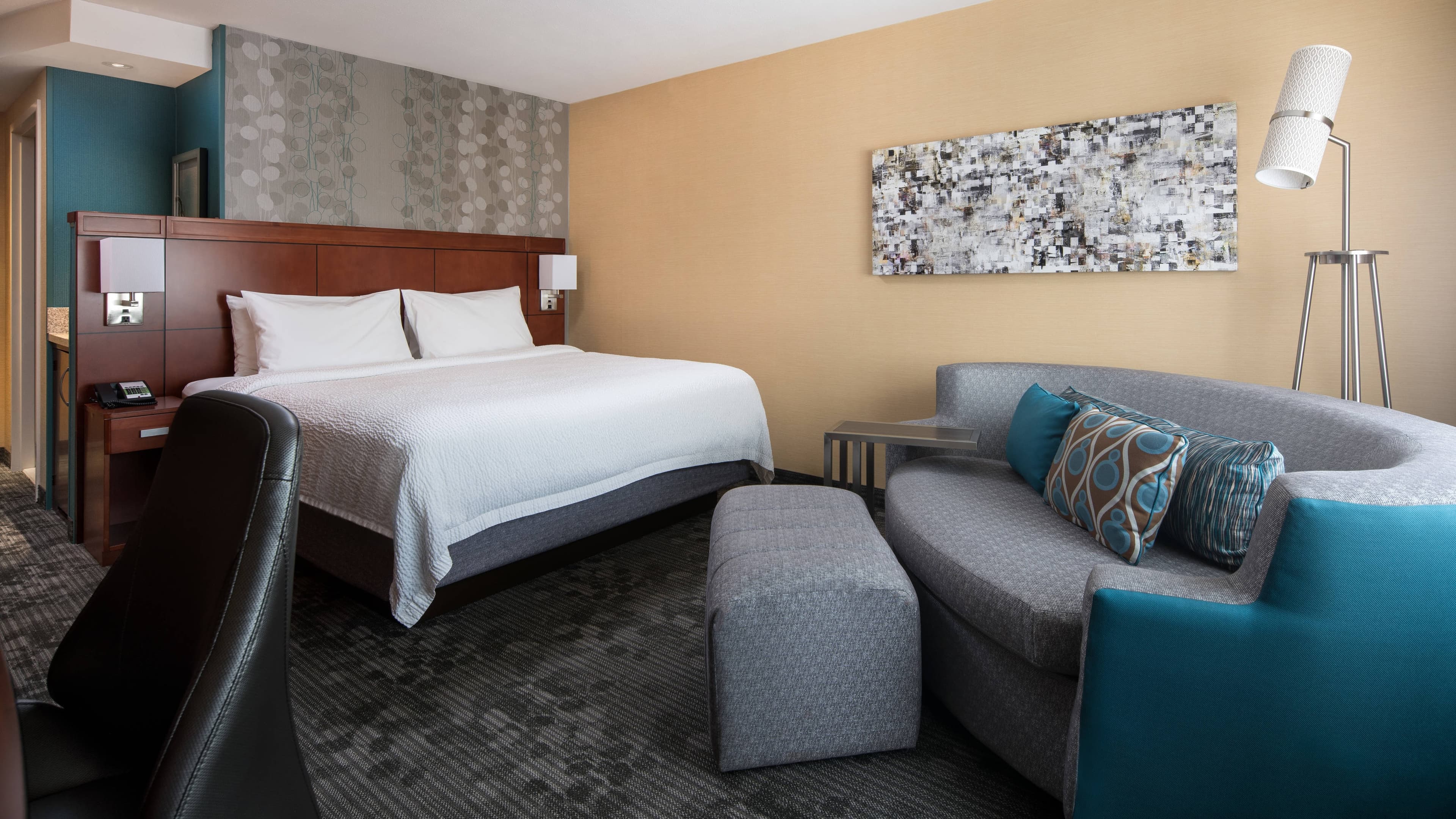 King Guest Room - Image 1