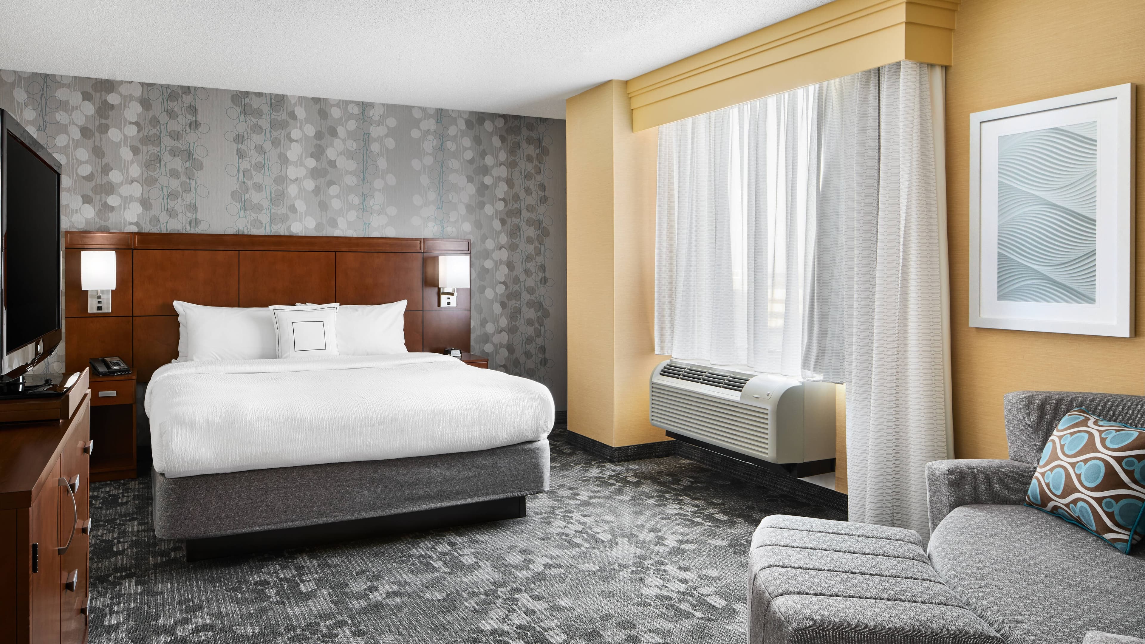 King Guest Room - Image 1