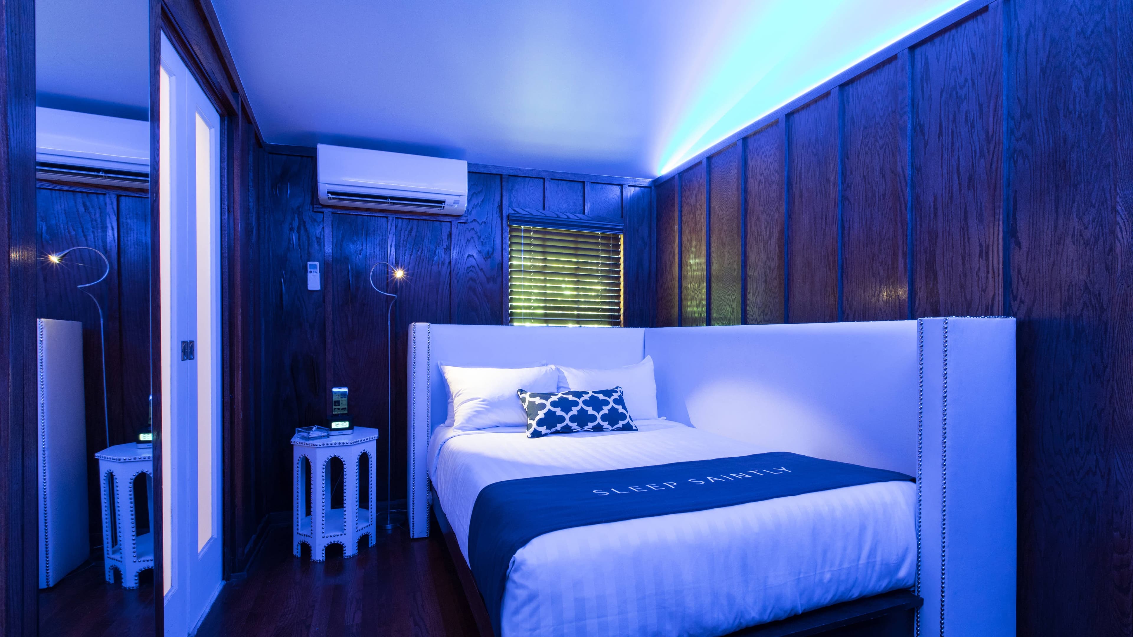 Petite Room - Image 2