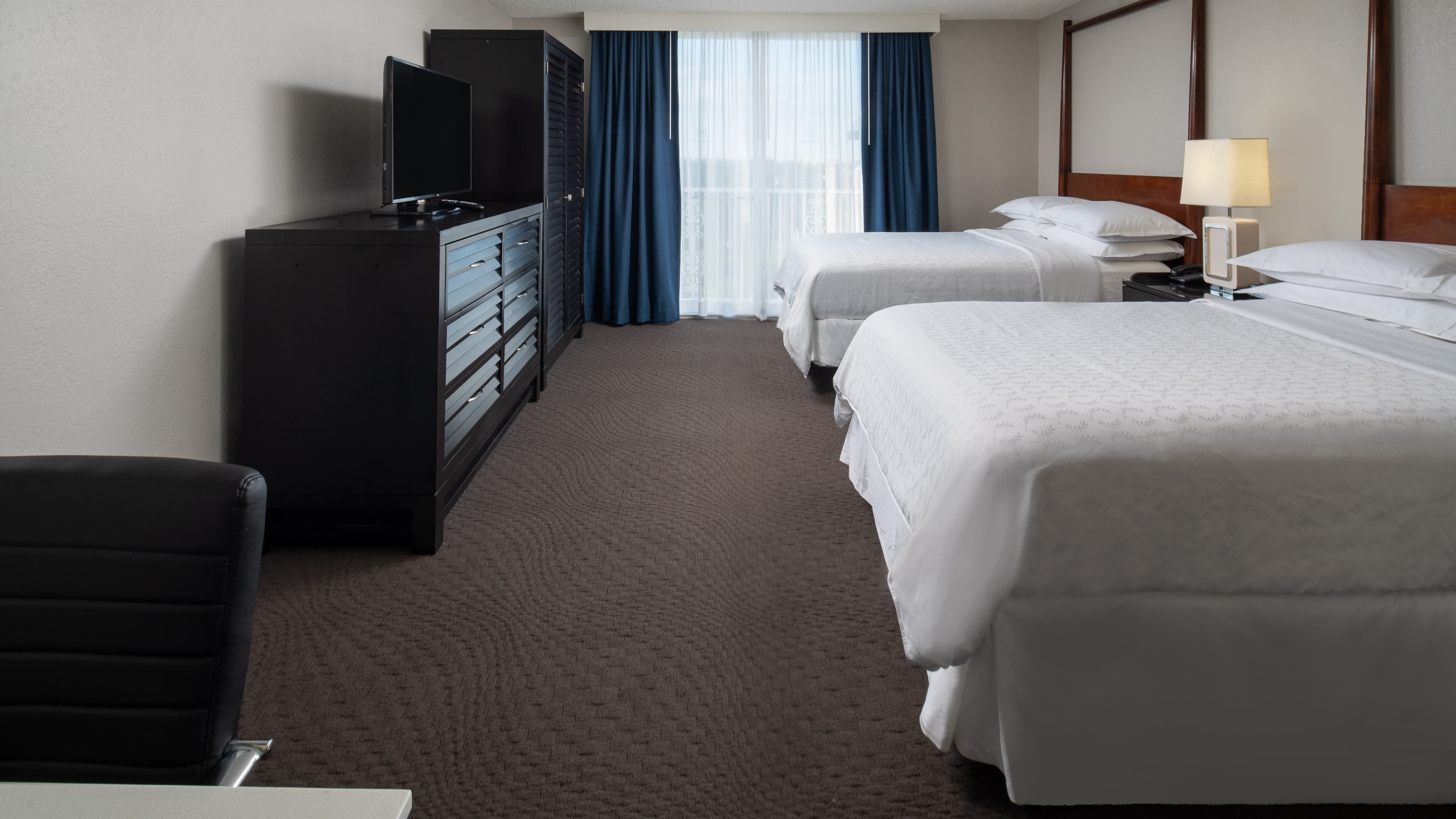 1 Bedroom Suite - Image 2