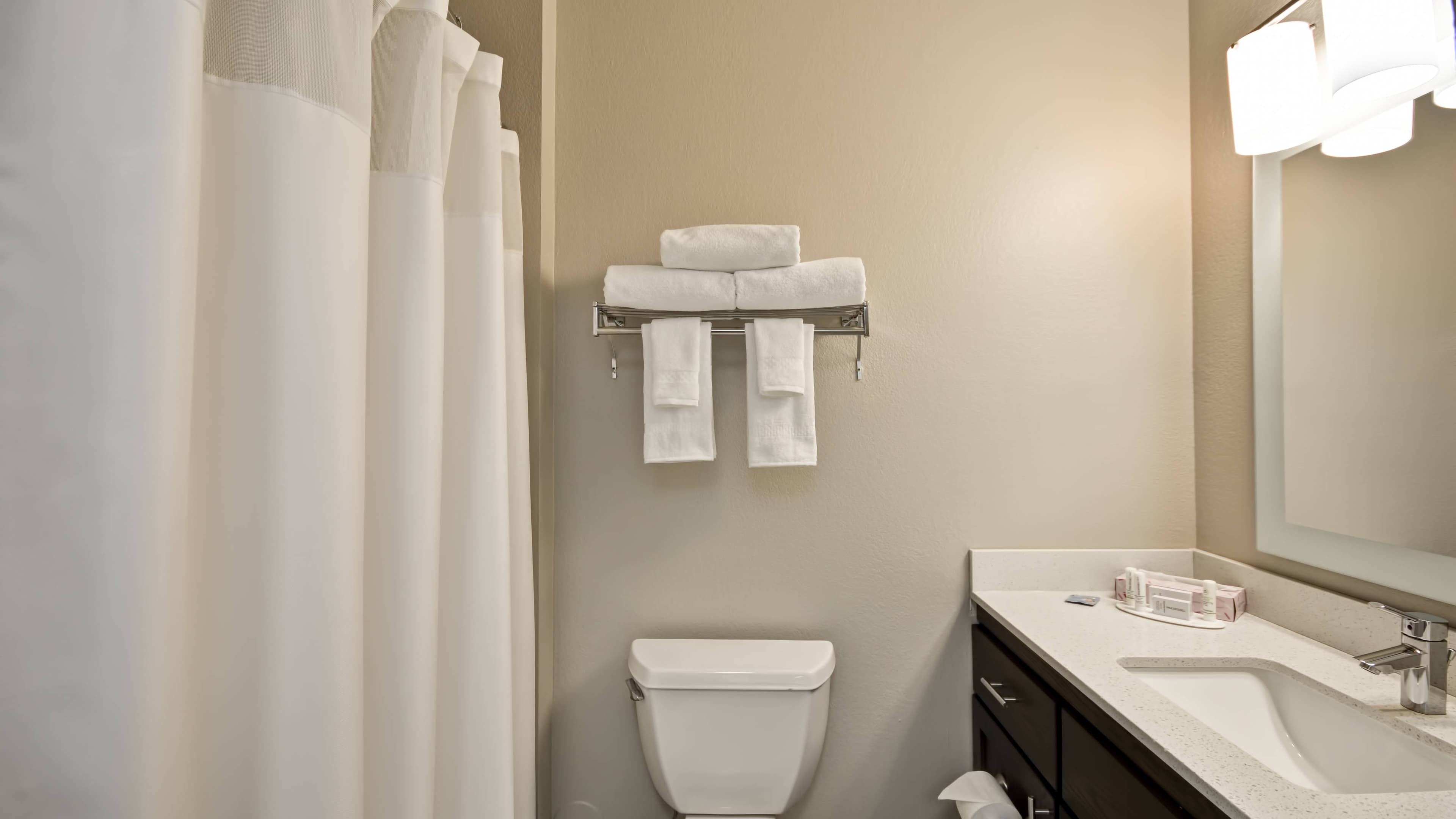 1 Bedroom Suite - Image 2