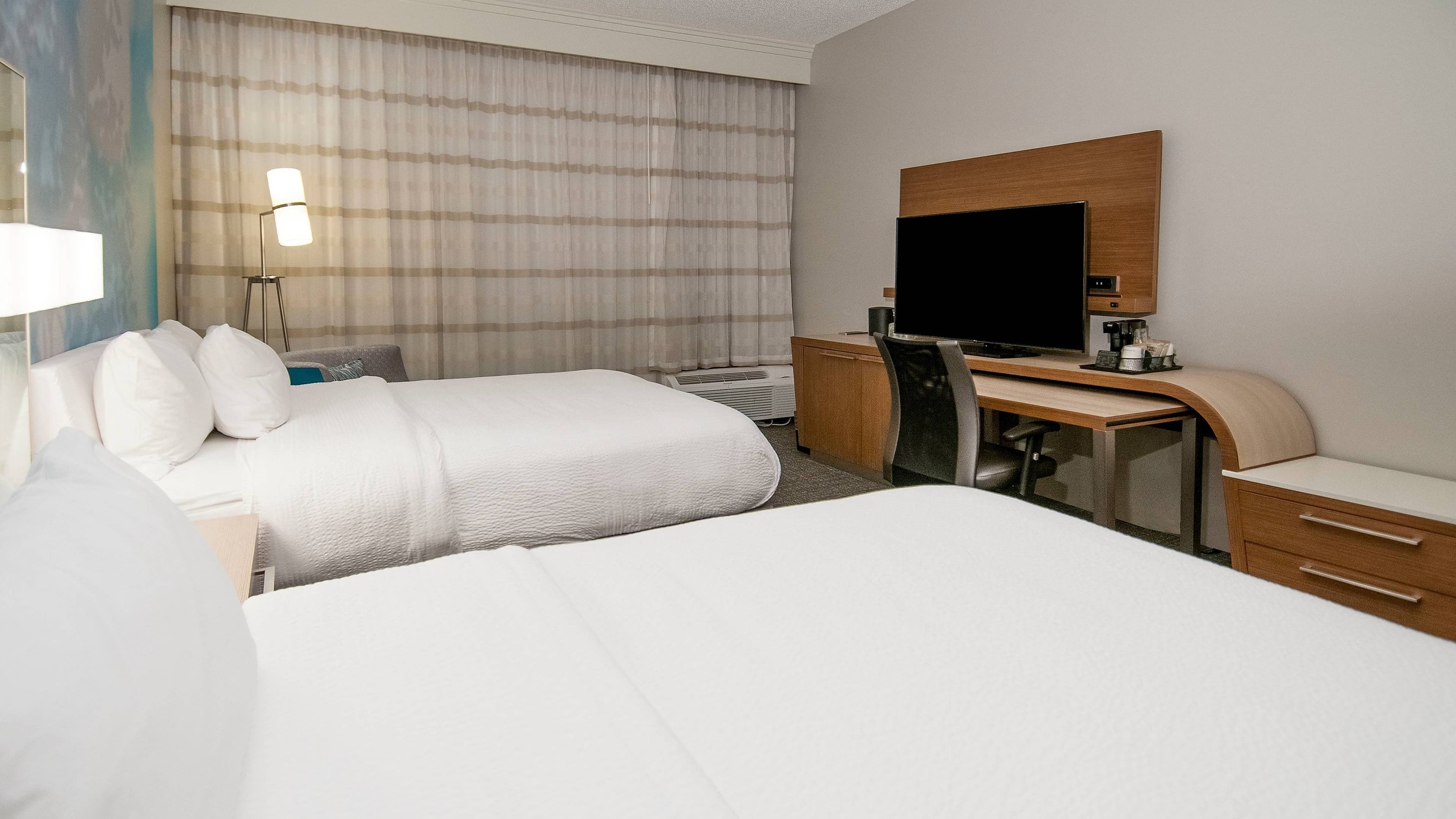 Queen Queen Room - Image 2