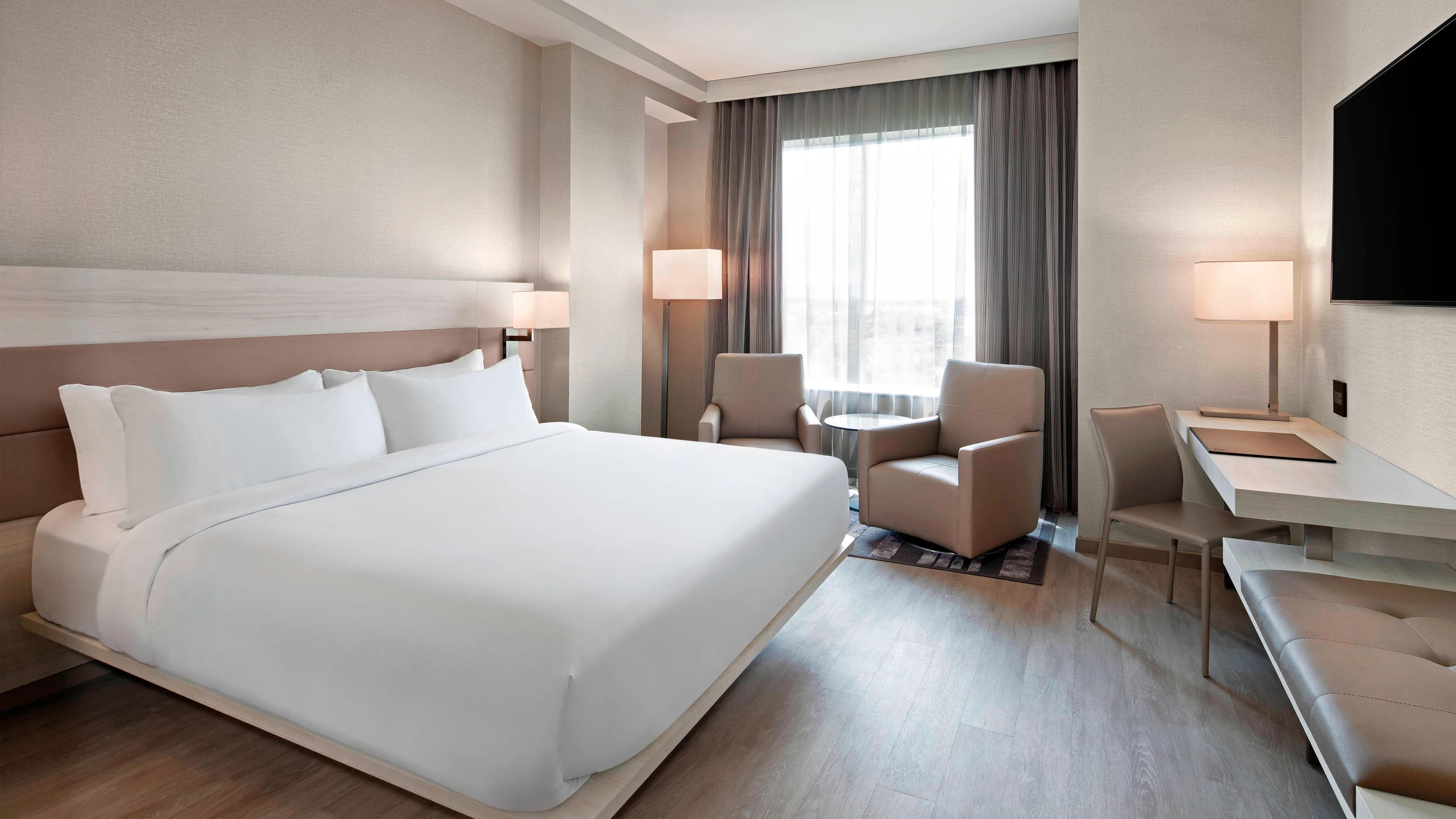 King Guest Room - Image 1