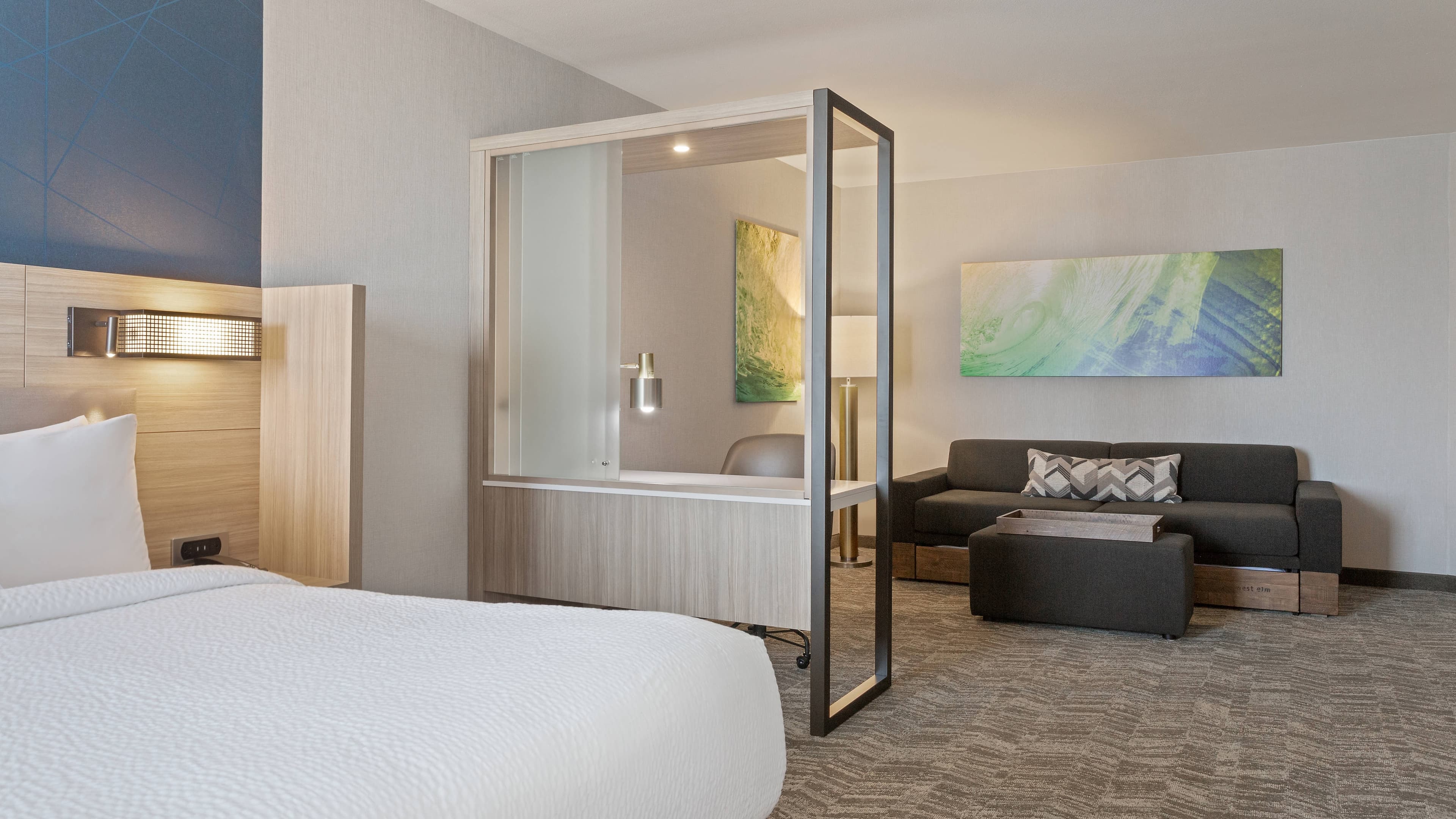 Larger Suite - Image 2