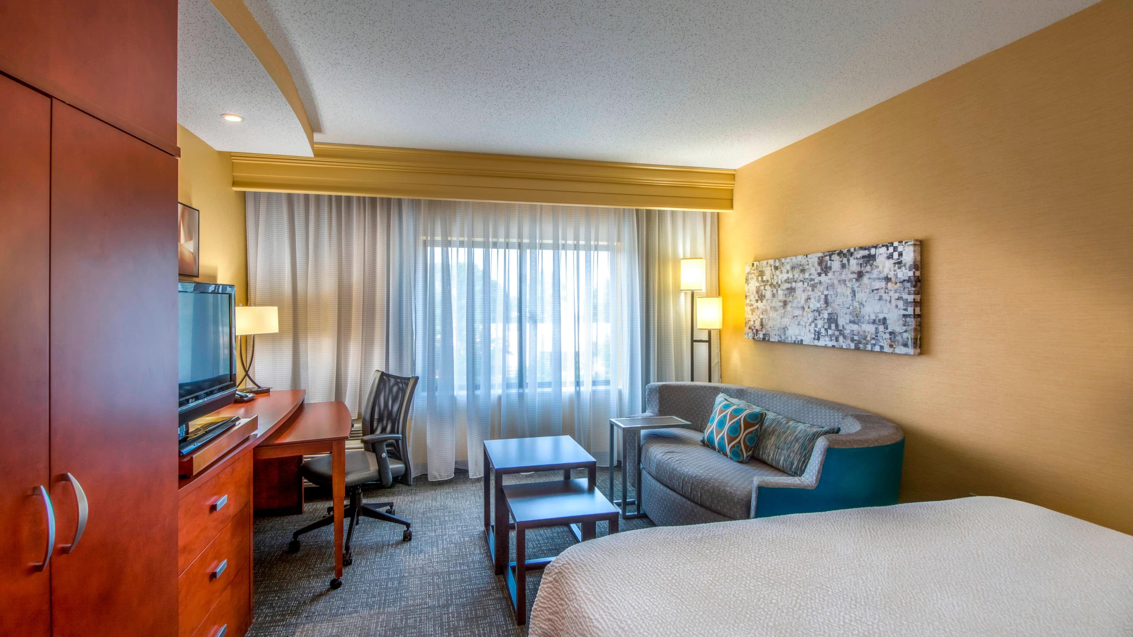 King Guest Room - Image 1