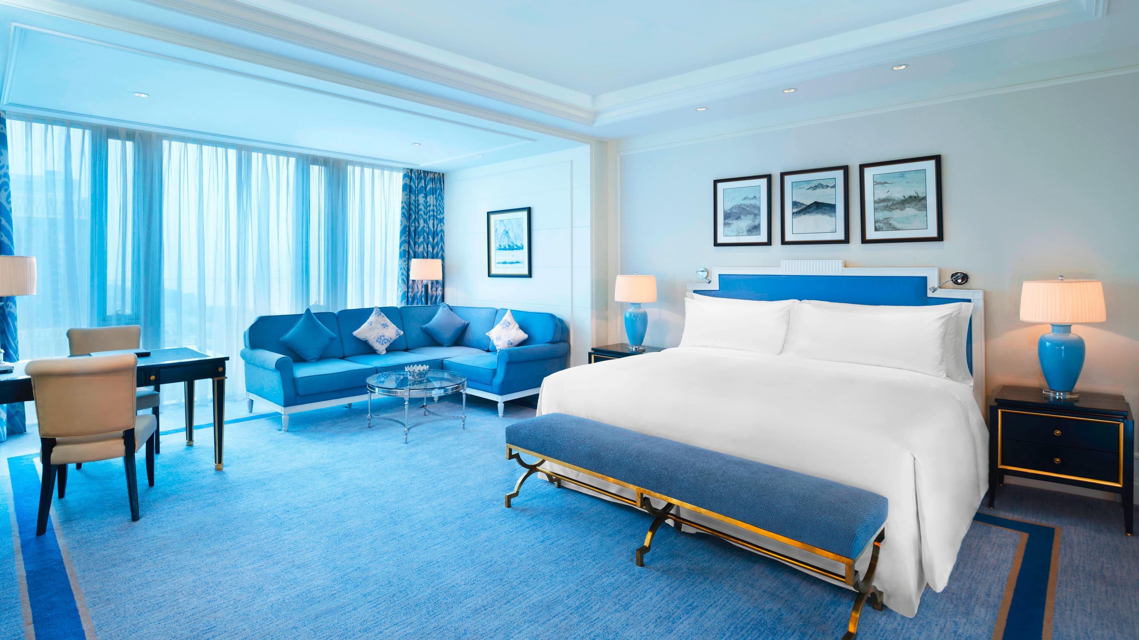 Deluxe Room - Image 2