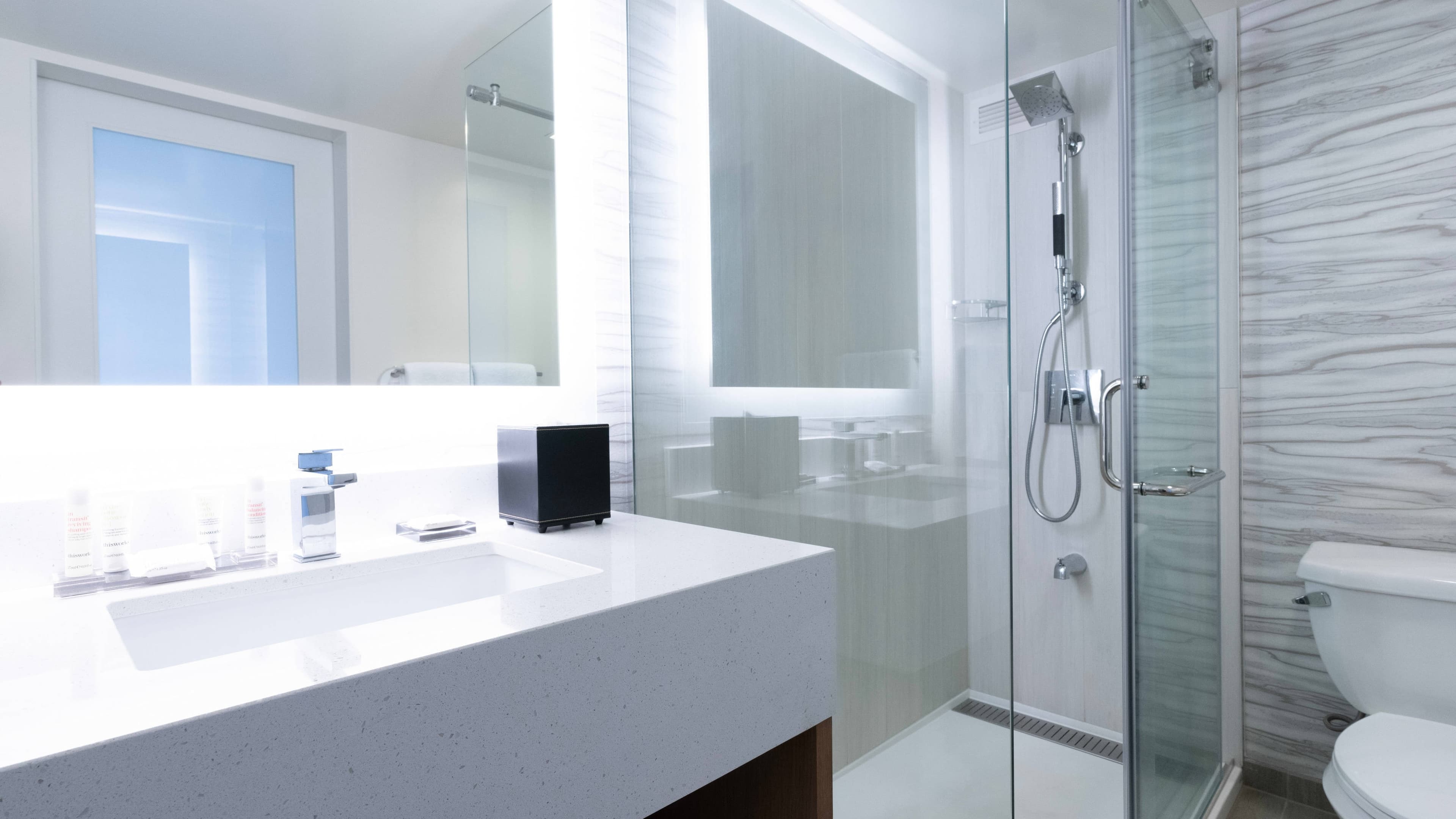 City View (no balcony) - Image 4