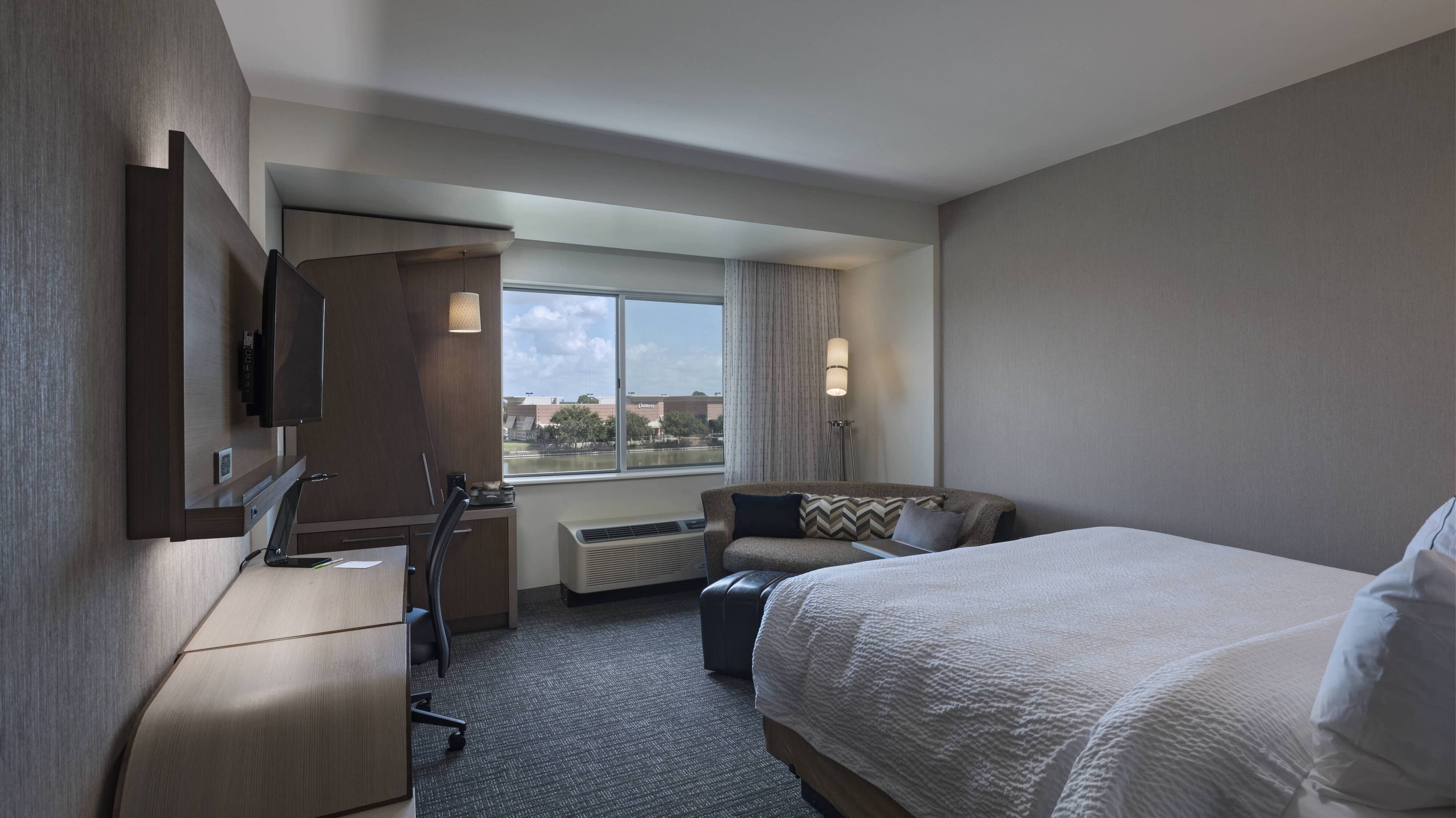 Standard King - Image 1