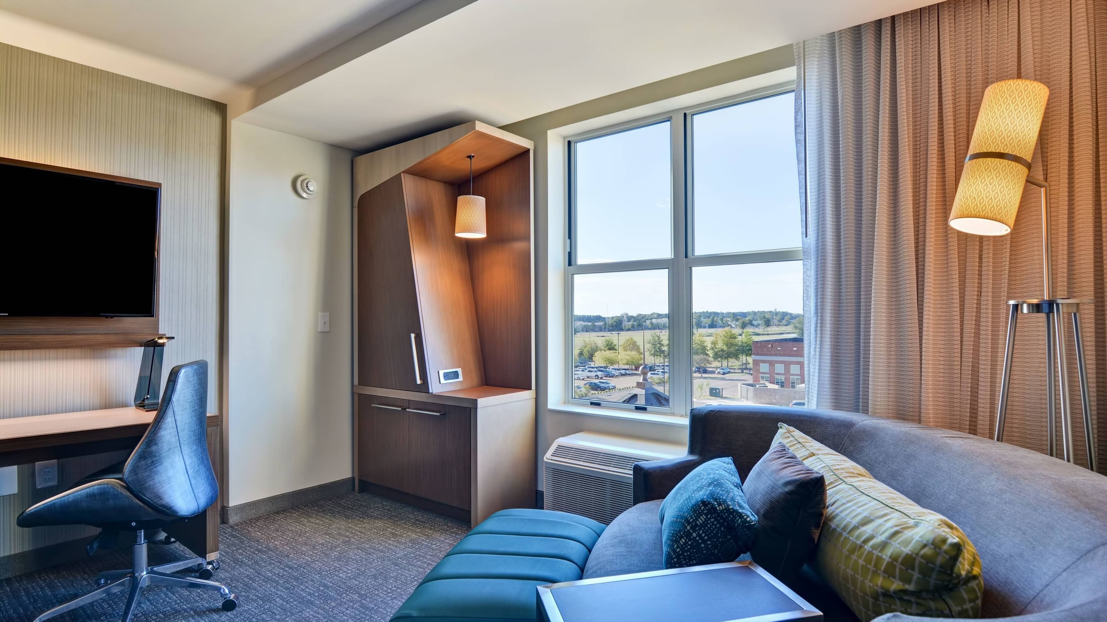 Guest Room - Image 1