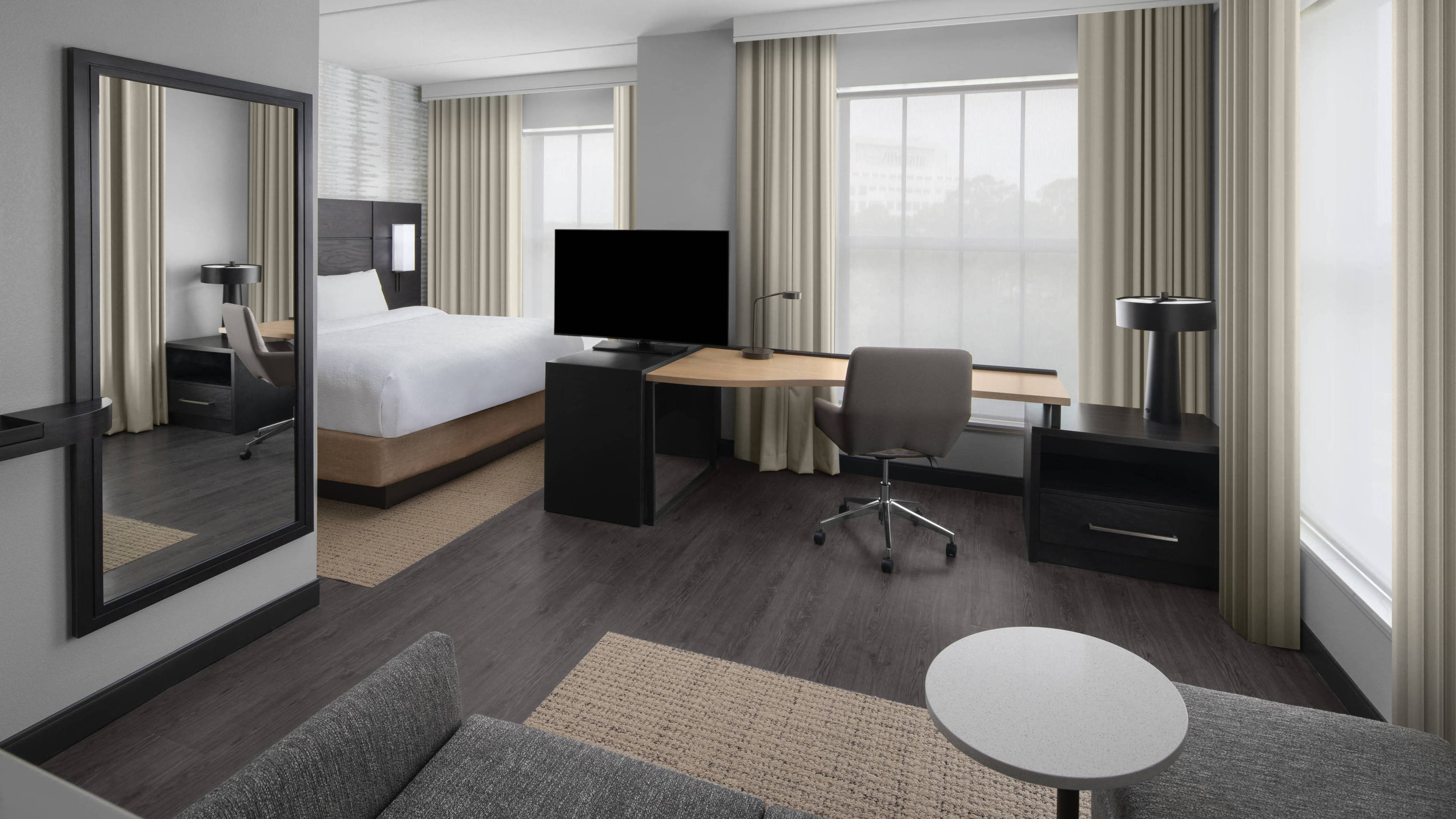 King Corner Studio - Image 1