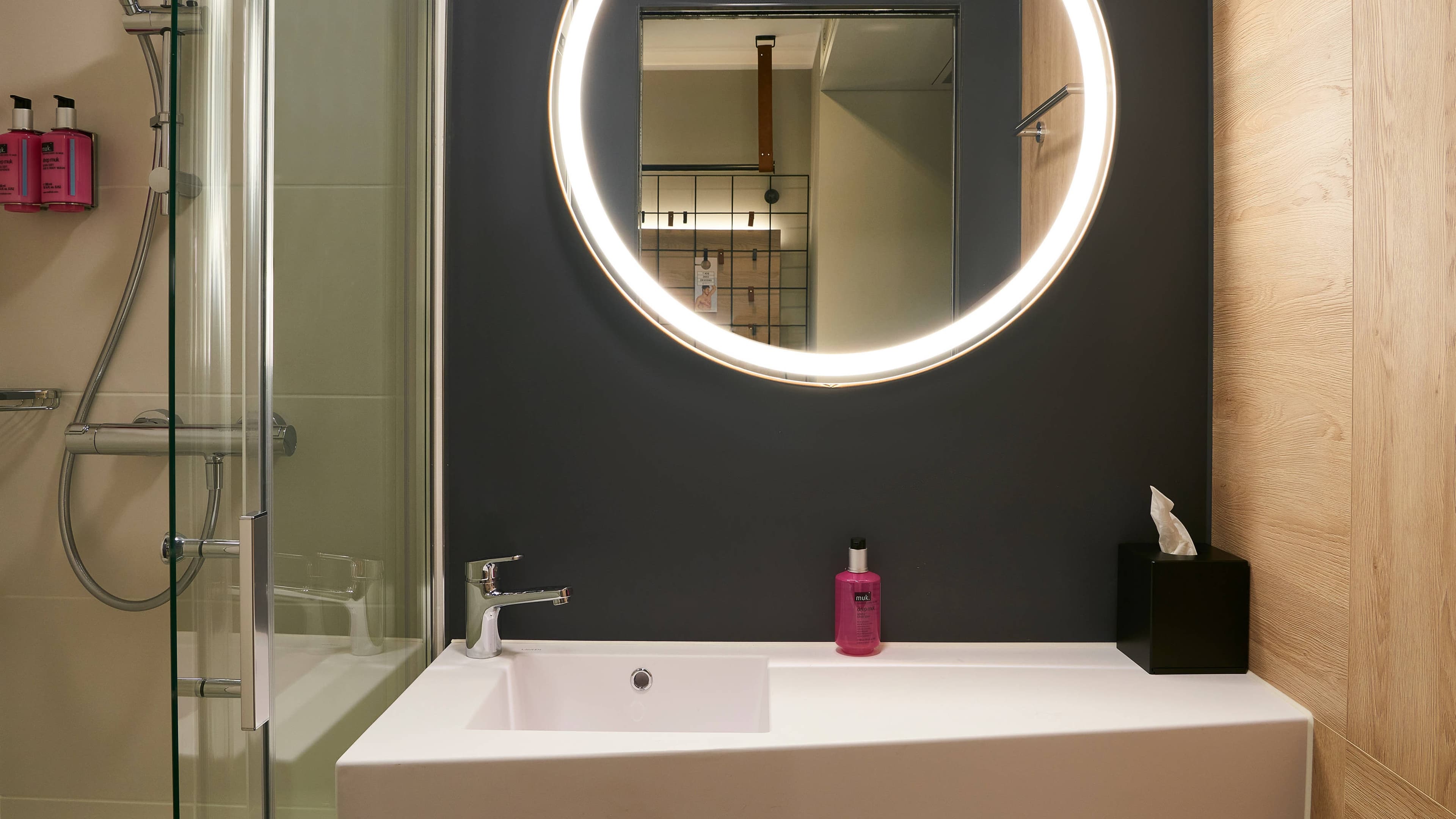 Moxy Queen Sleeper - Image 6