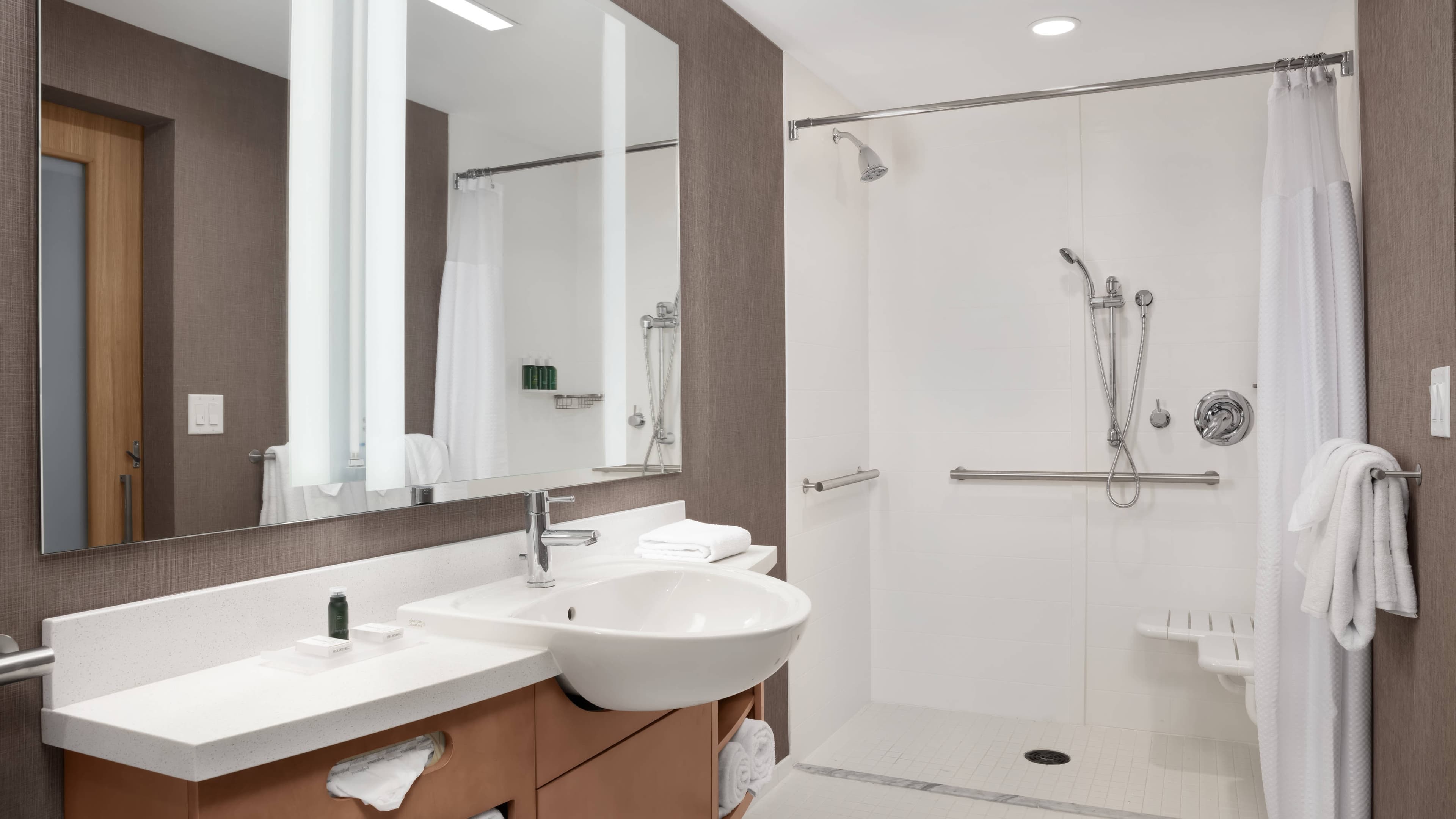 Studio Suite - Image 6