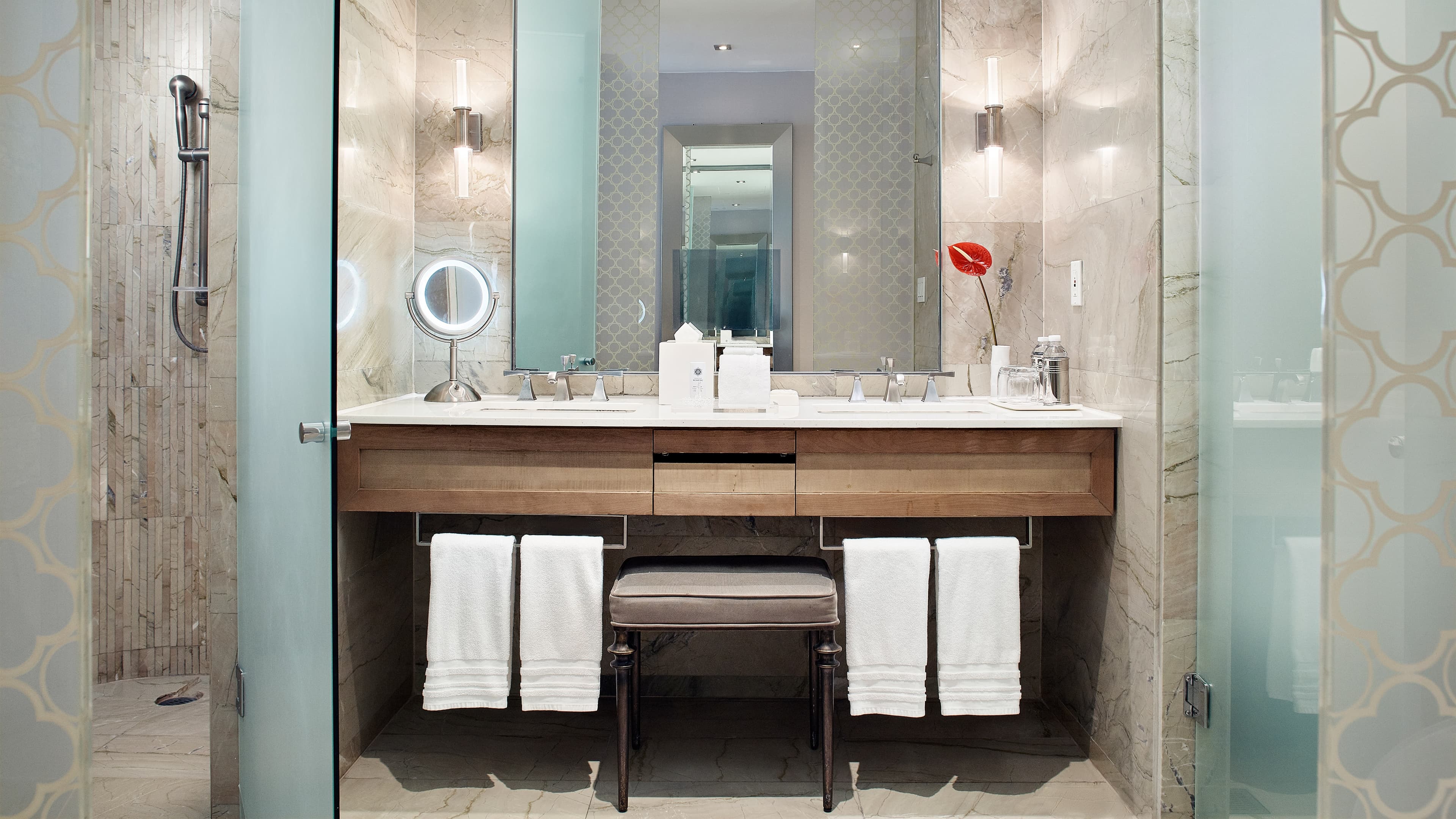 Deluxe 1 King - Image 5