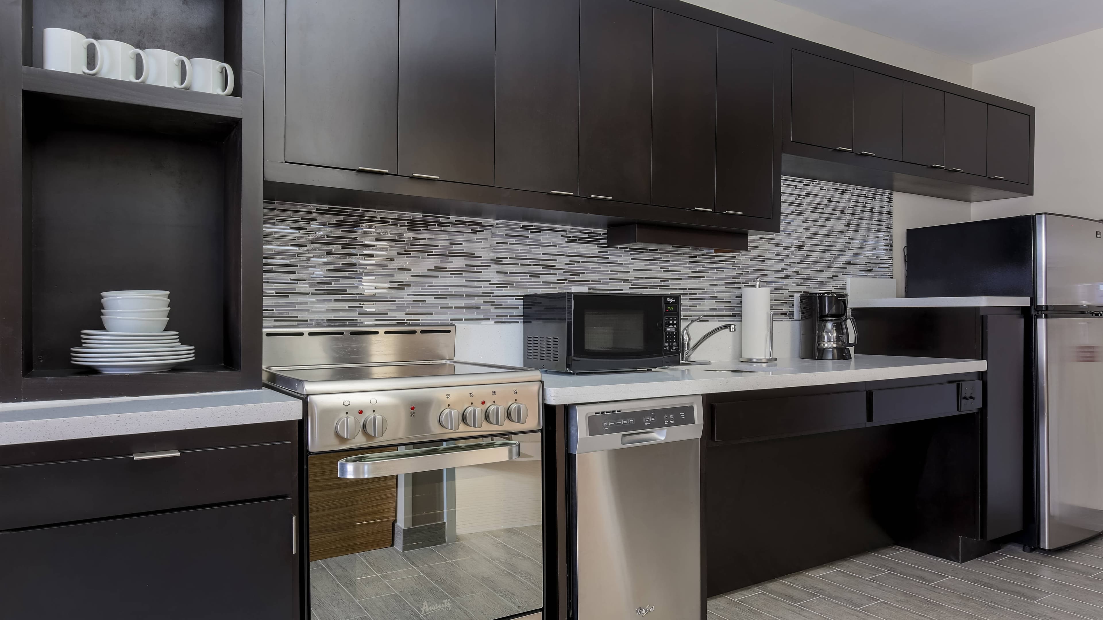 1 Bedroom Suite - Image 4