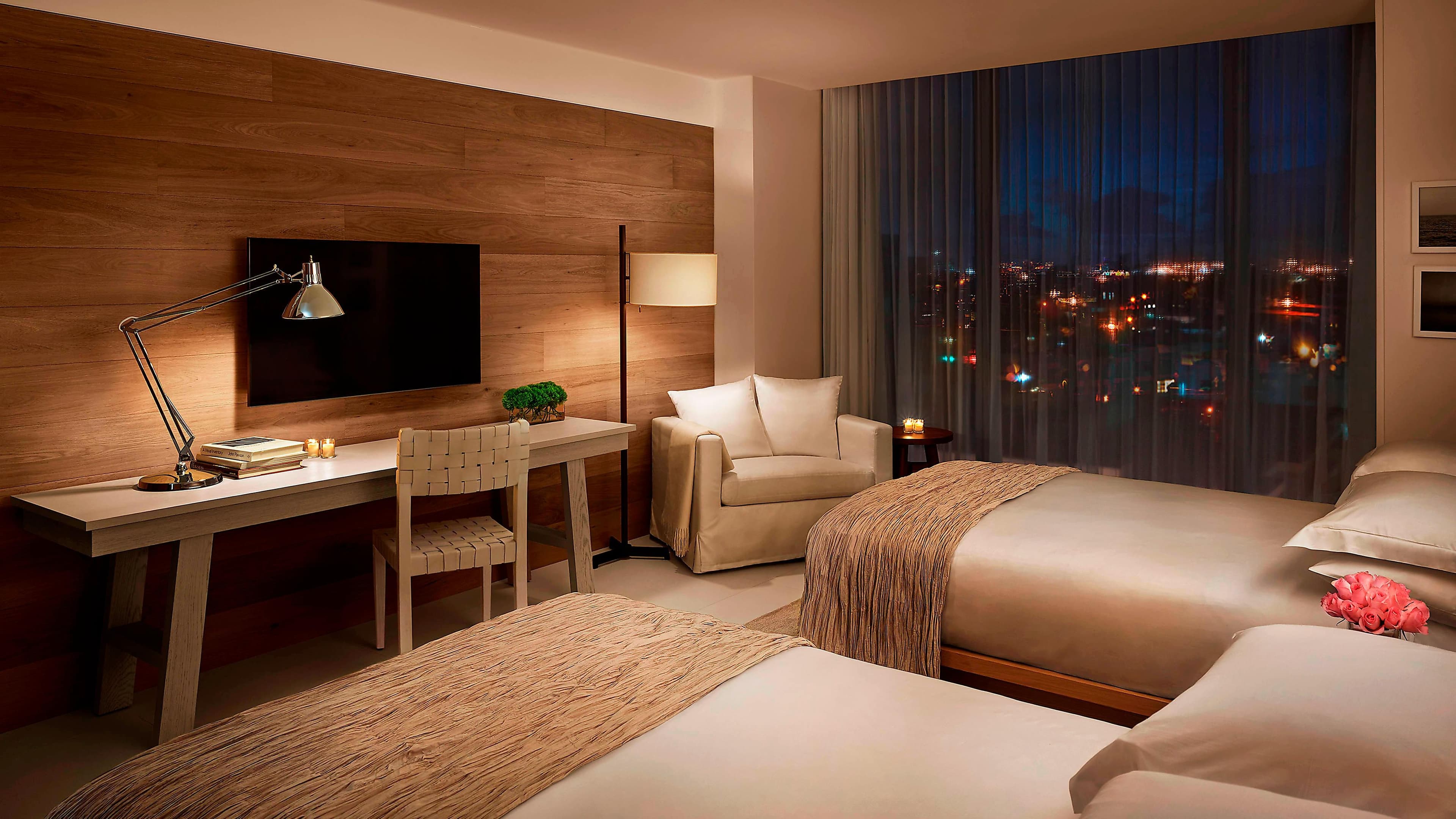 Standard Queen - Image 1